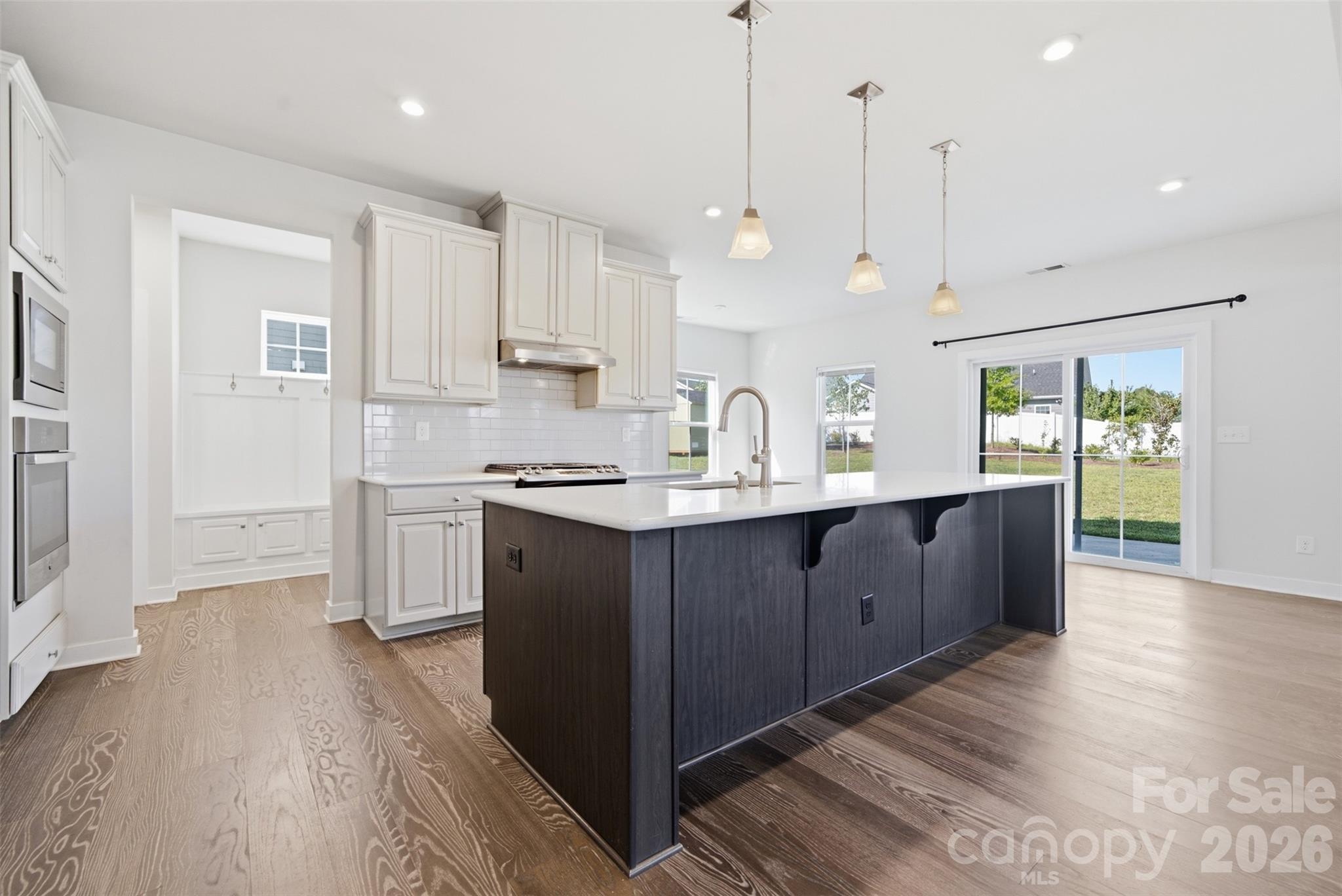 11124 Vanguard Parkway
