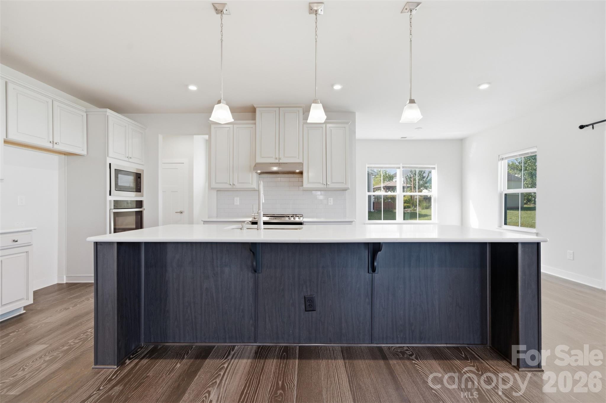 11124 Vanguard Parkway