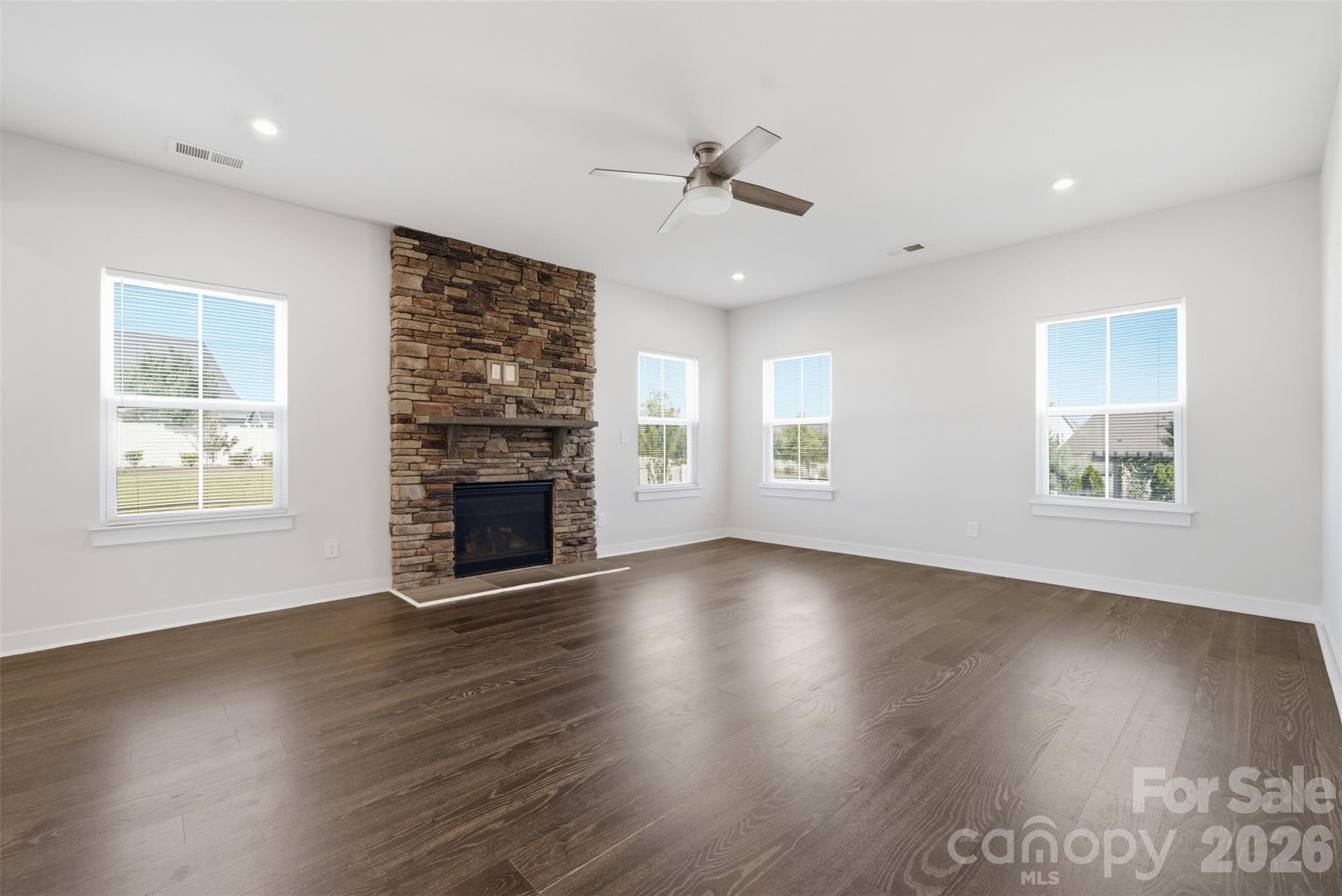 11124 Vanguard Parkway