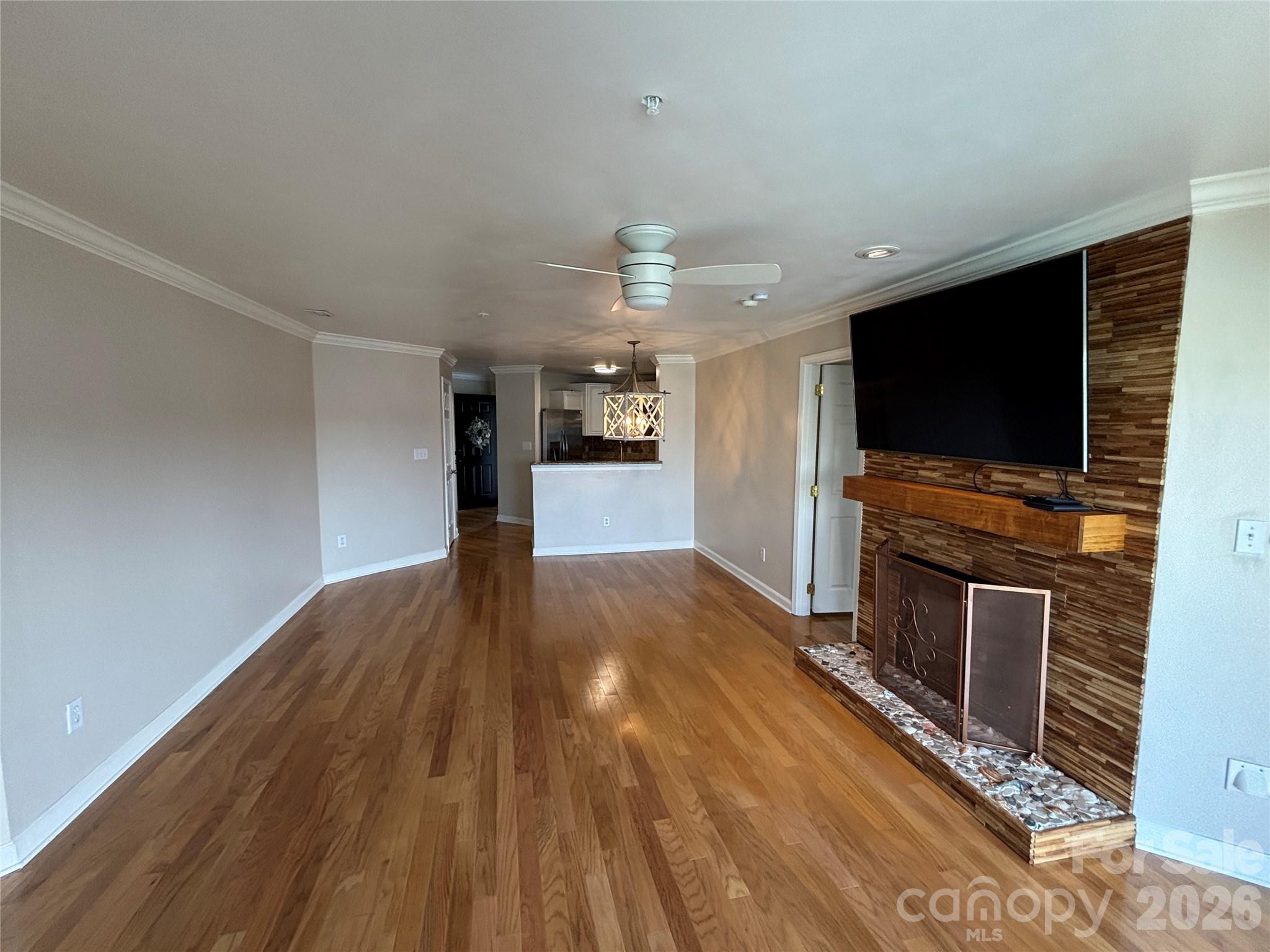 1332 Torrence Circle