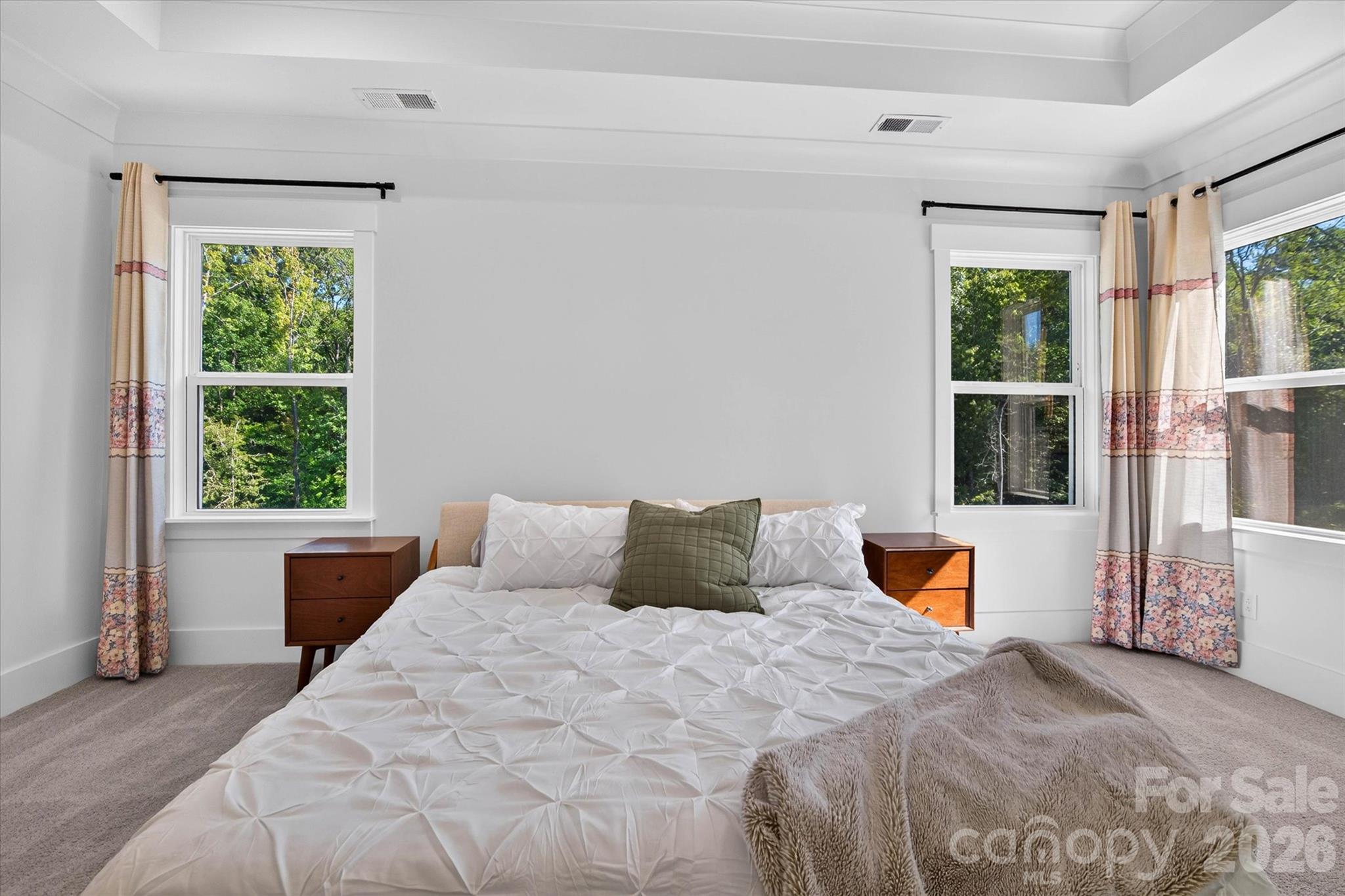 1216 Glade Arch Lane