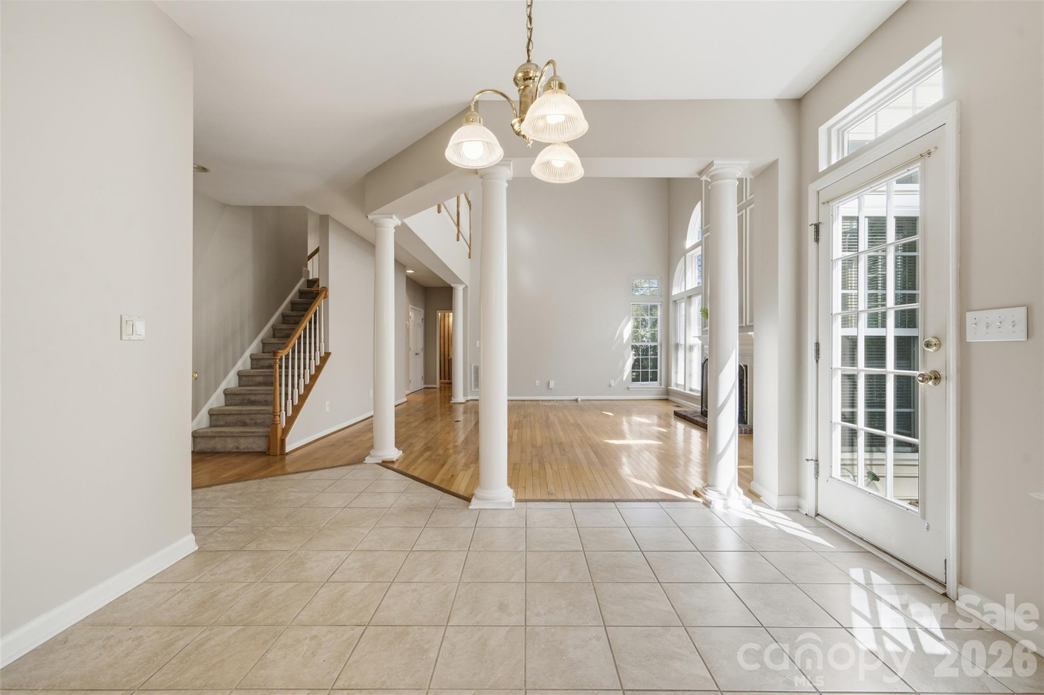 6211 Chavel Lane