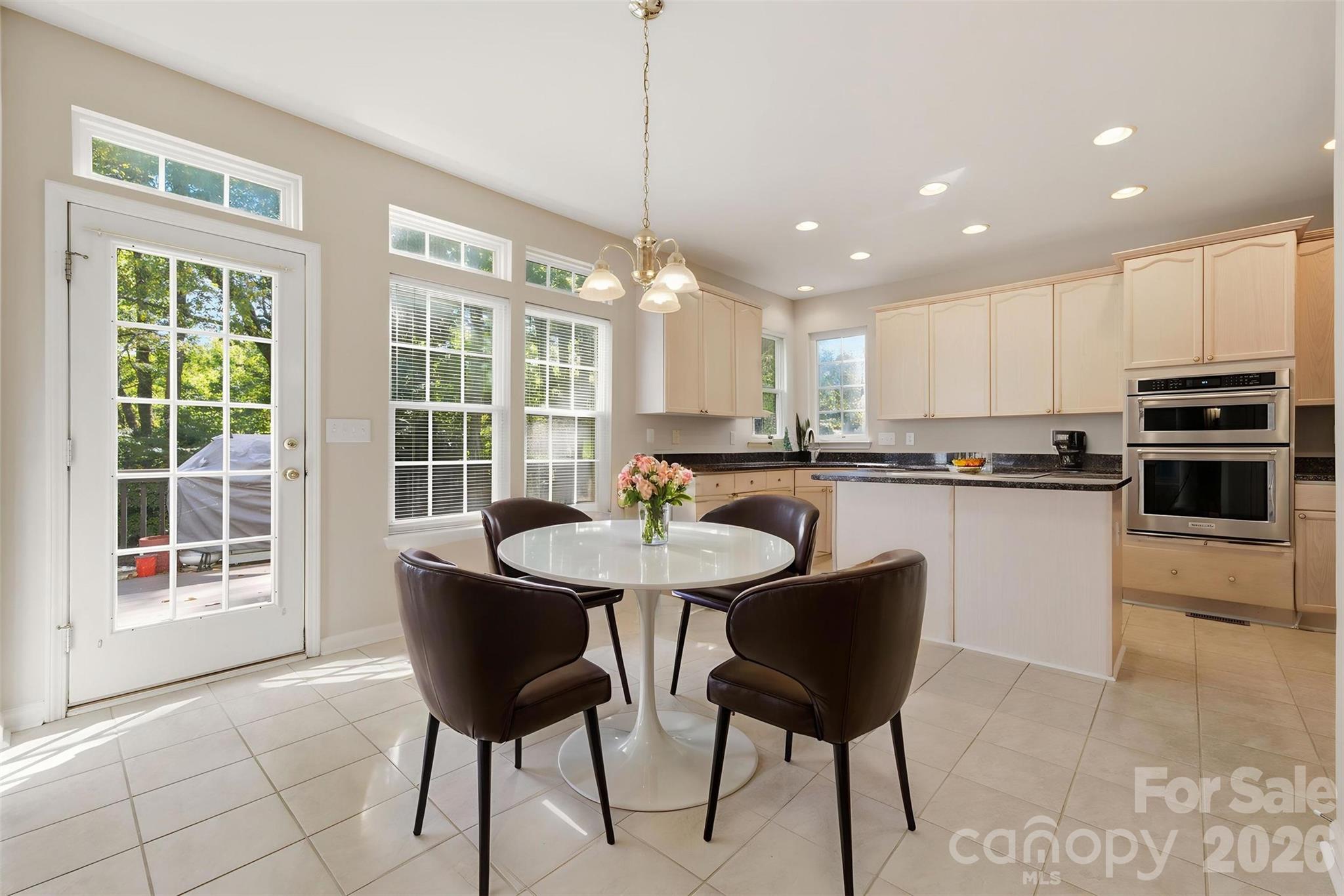 6211 Chavel Lane