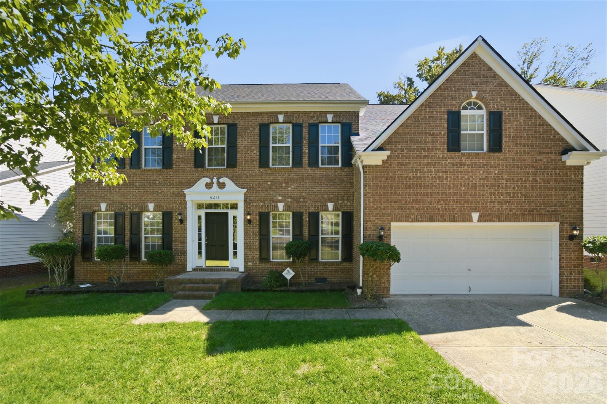 6211 Chavel Lane Charlotte Nc Us 28269 Car4430690