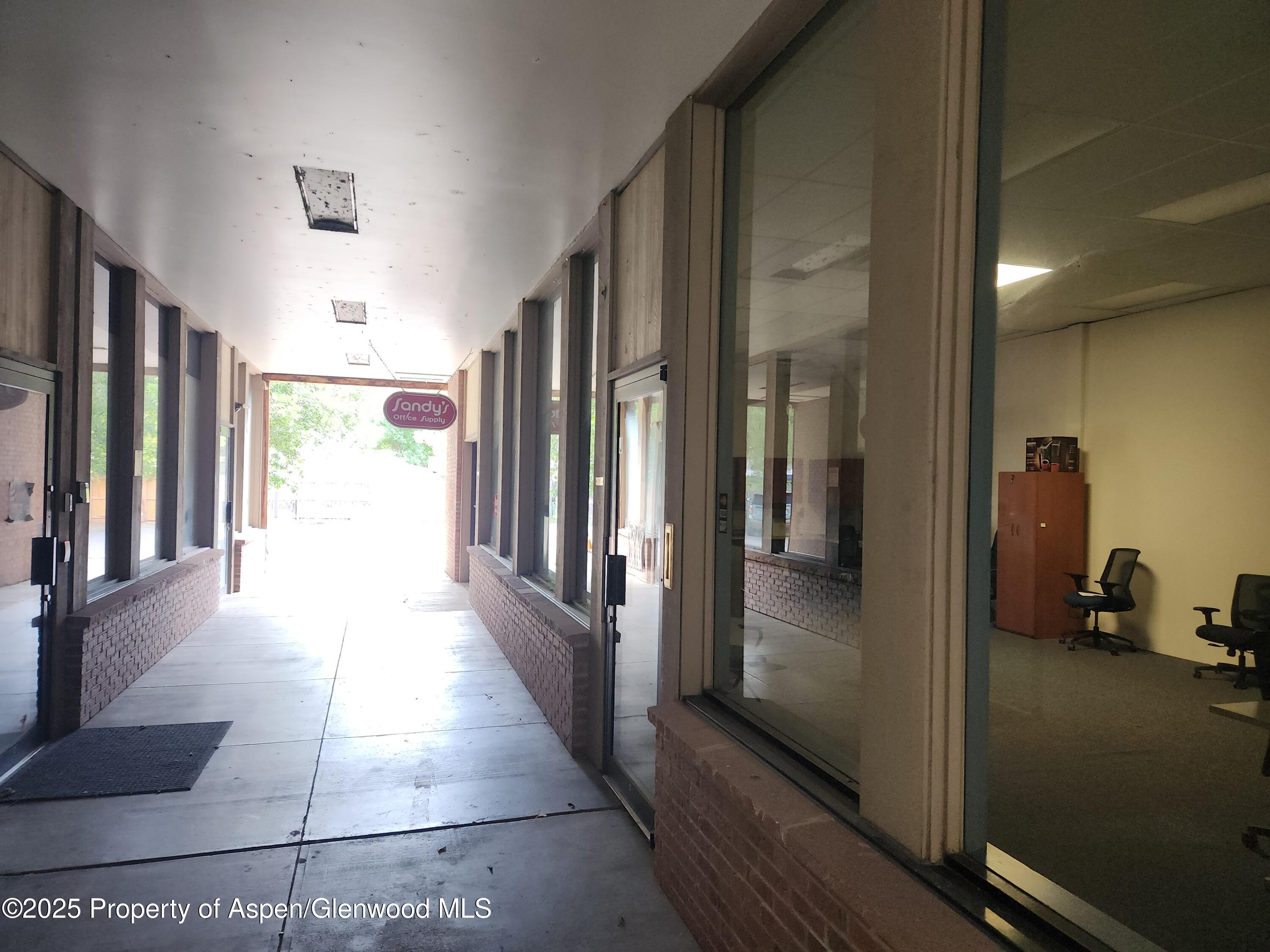 1605 GRAND Avenue Unit J