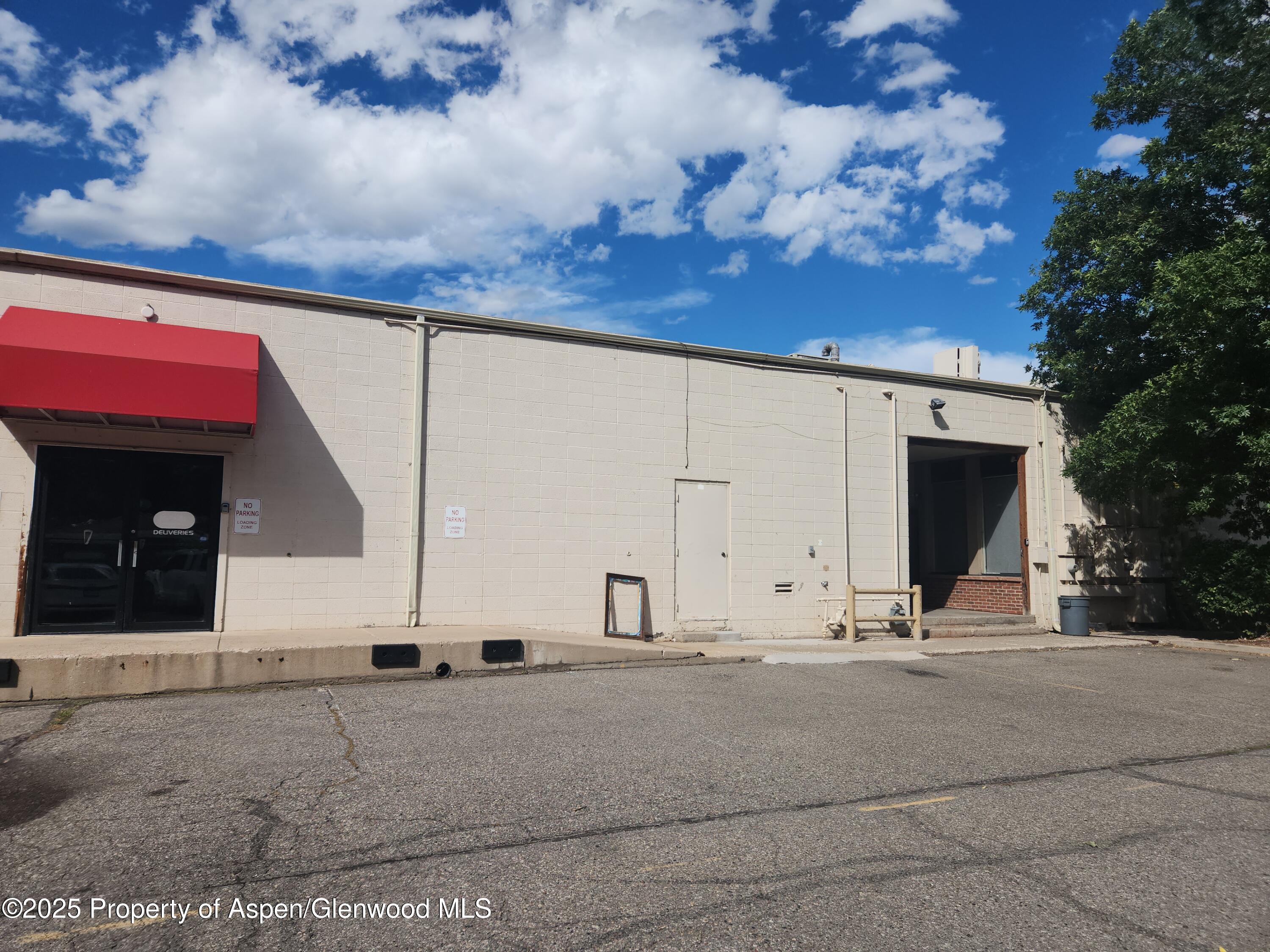 1605 GRAND Avenue Unit J
