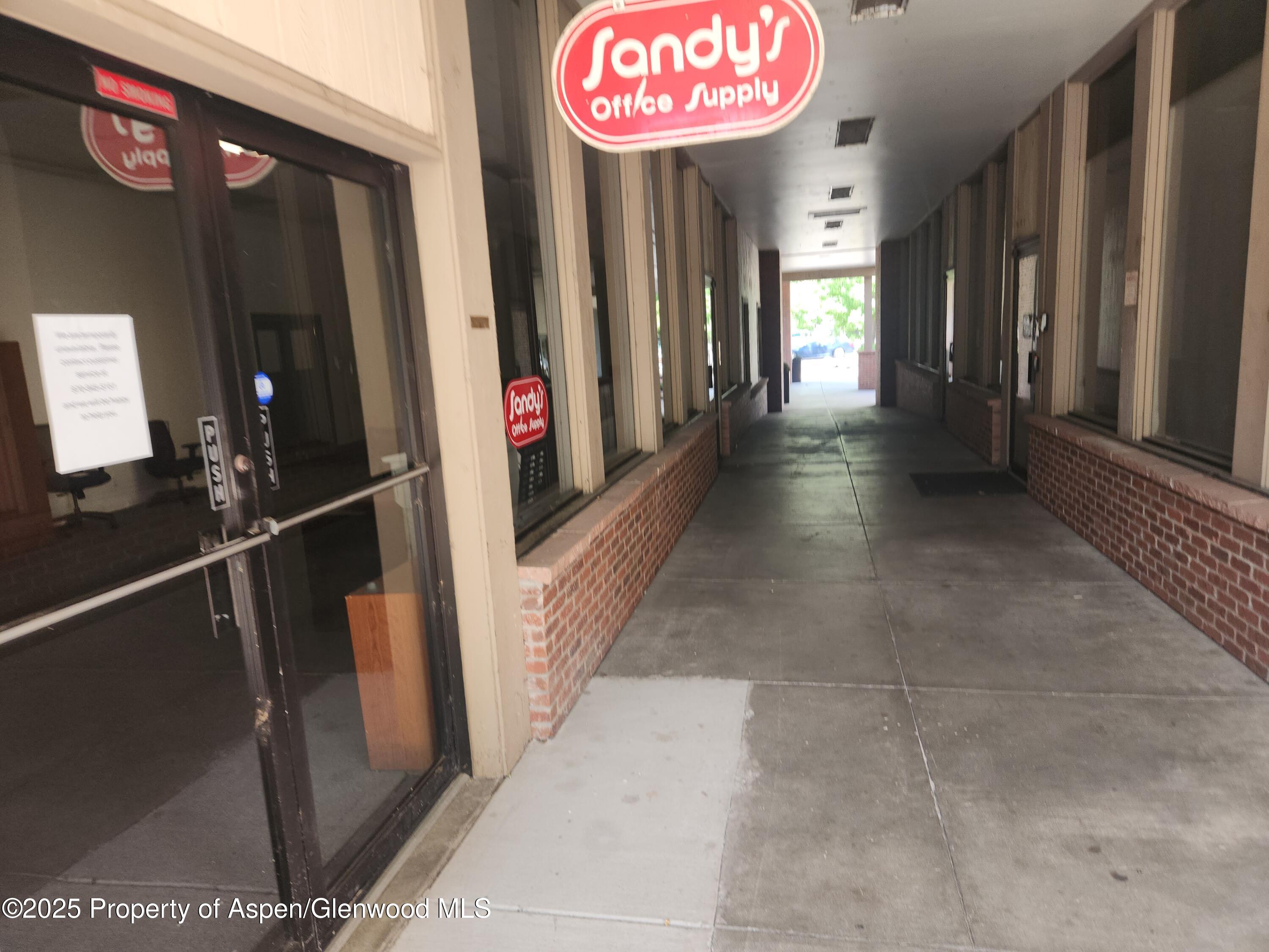 1605 GRAND Avenue Unit J