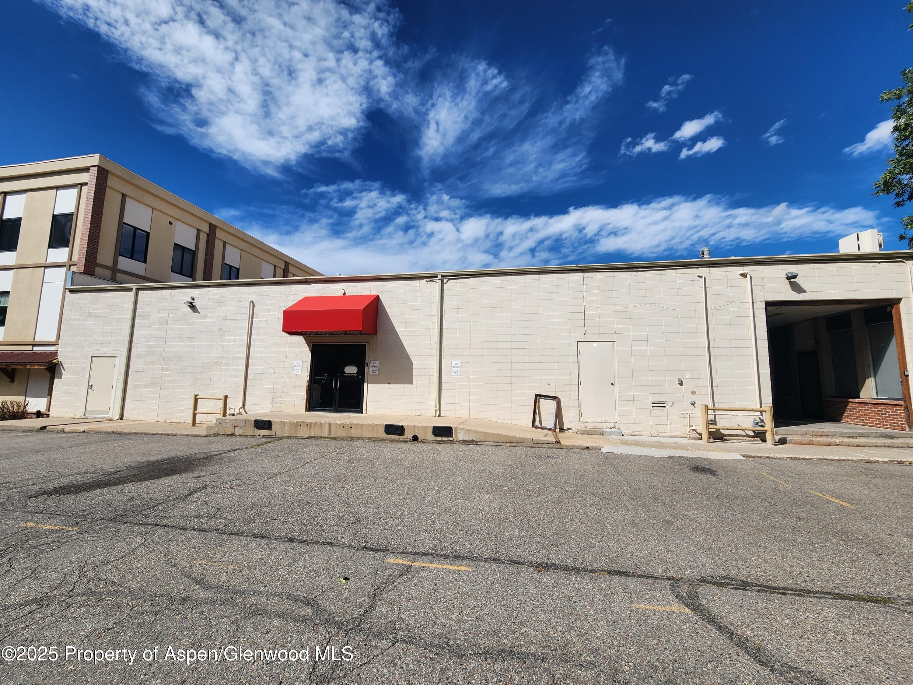 1605 GRAND Avenue Unit J
