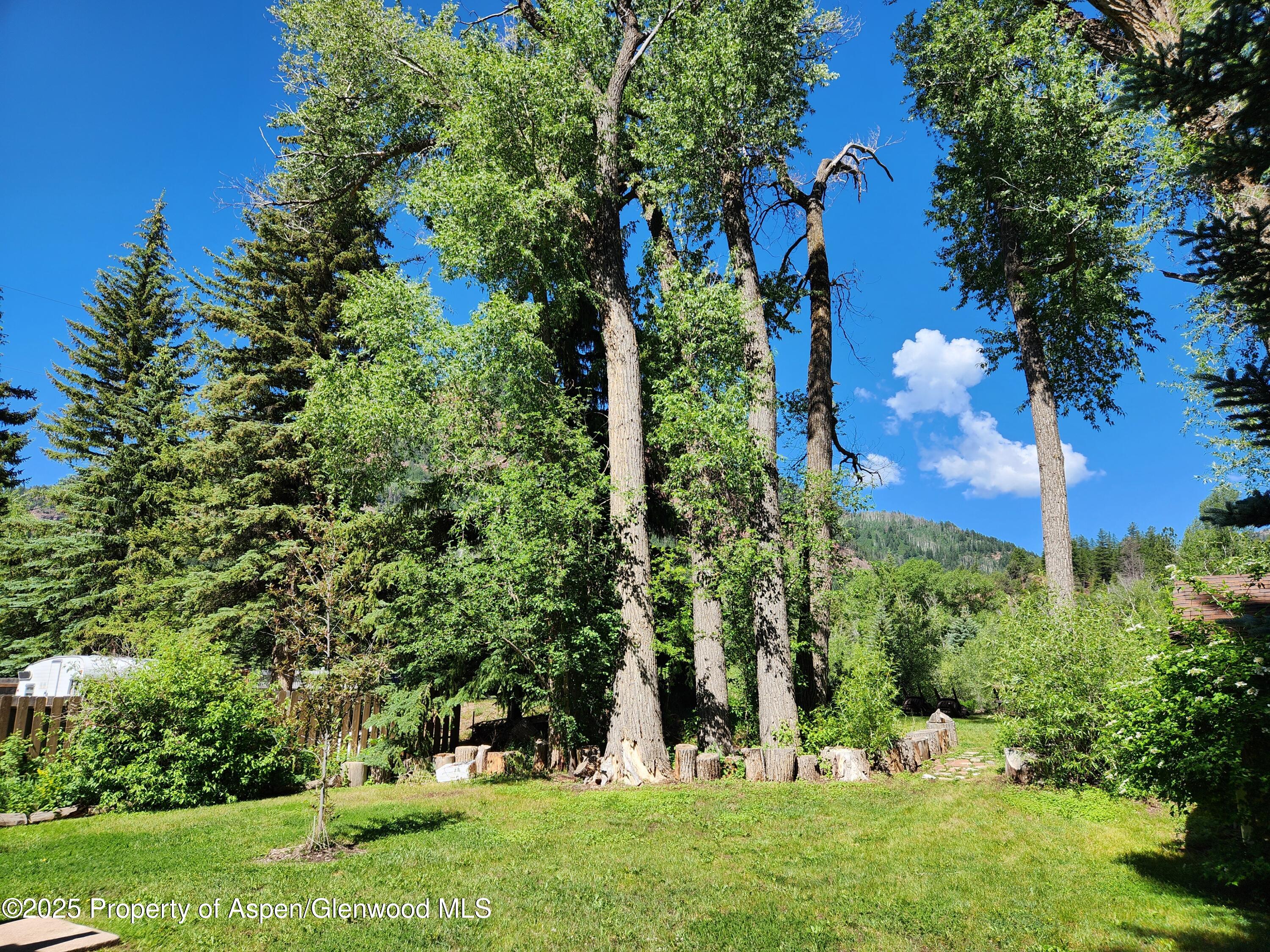 385 Redstone Boulevard Unit: Upper