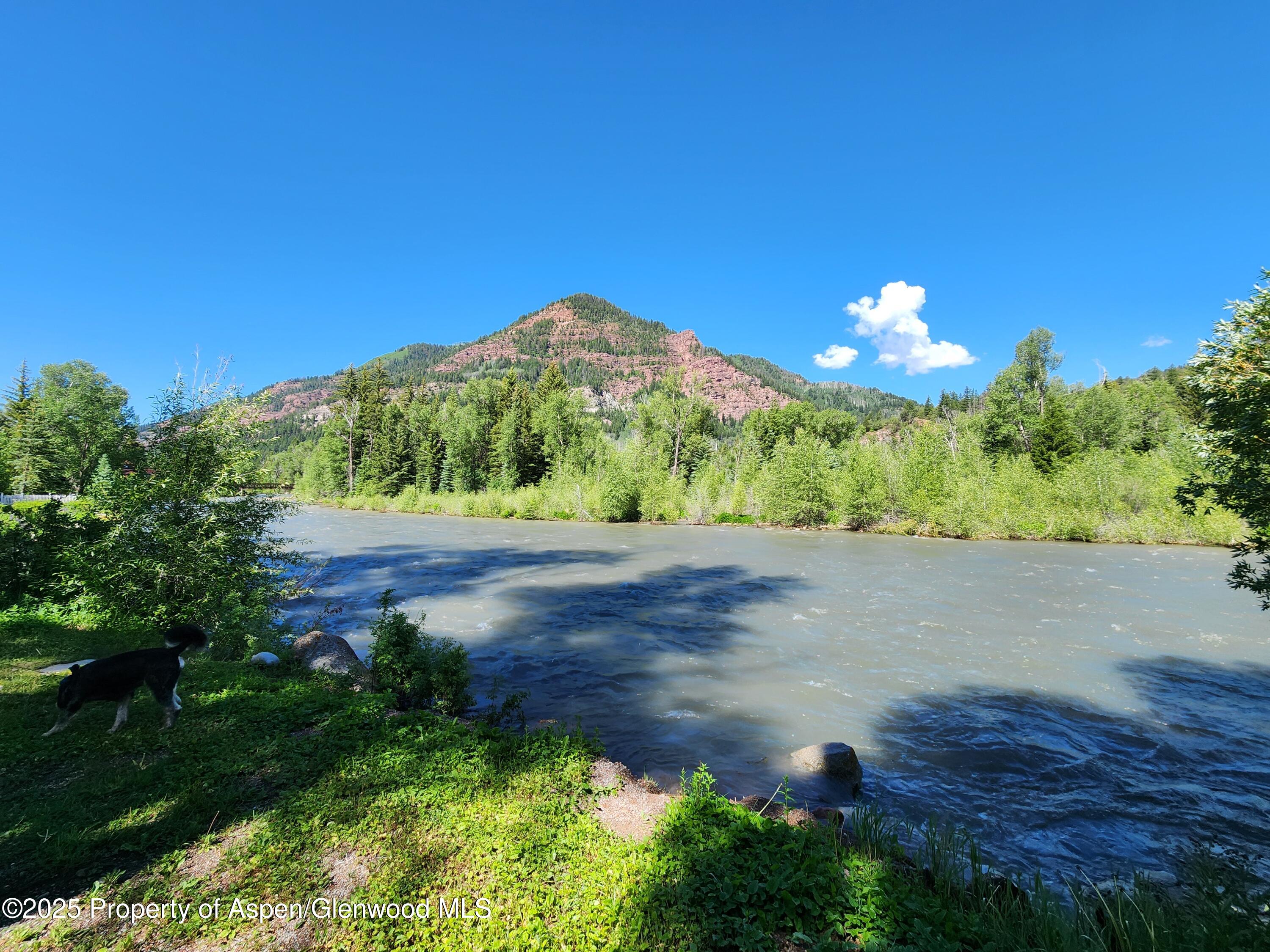 385 Redstone Boulevard Unit: Upper