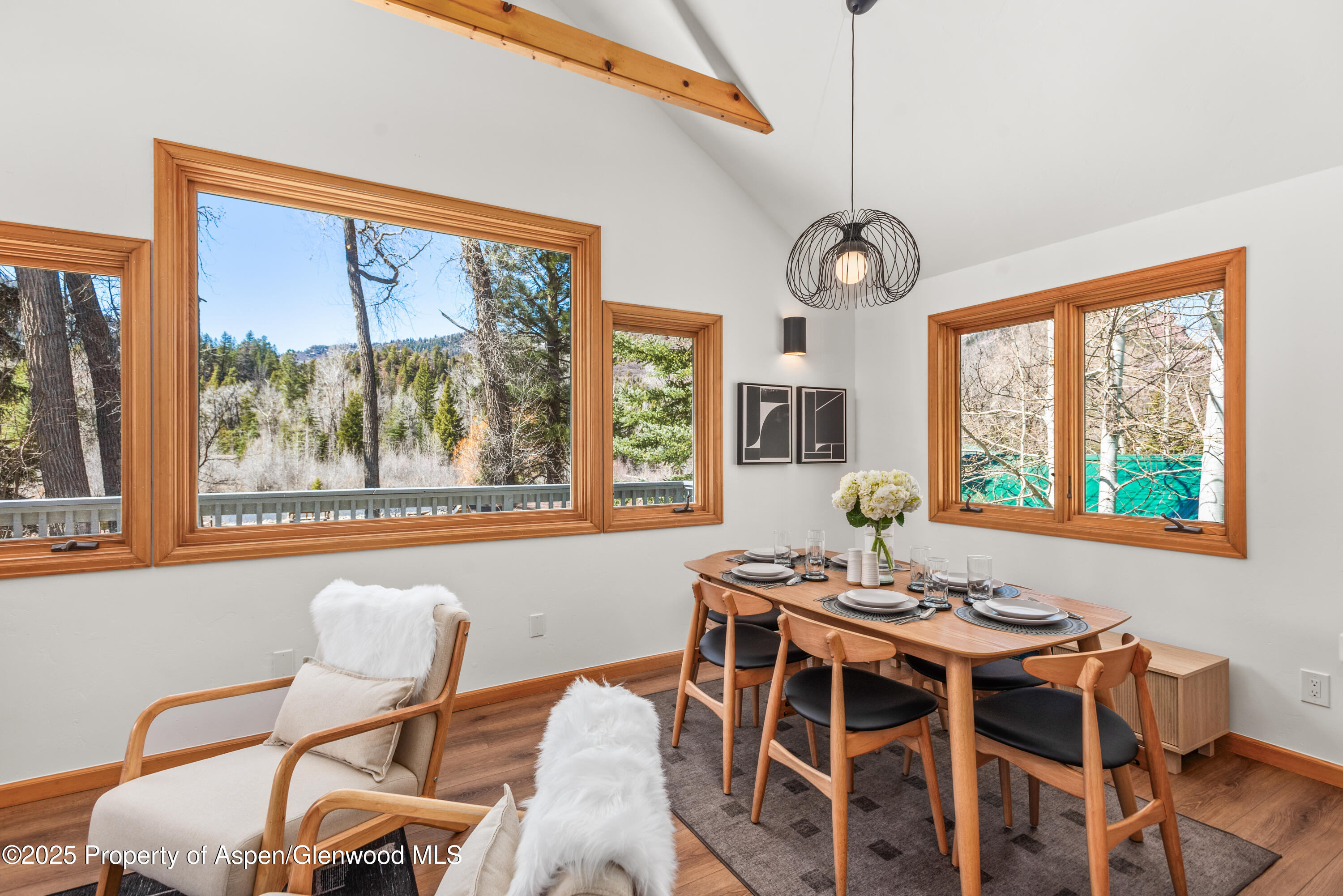 385 Redstone Boulevard Unit: Upper