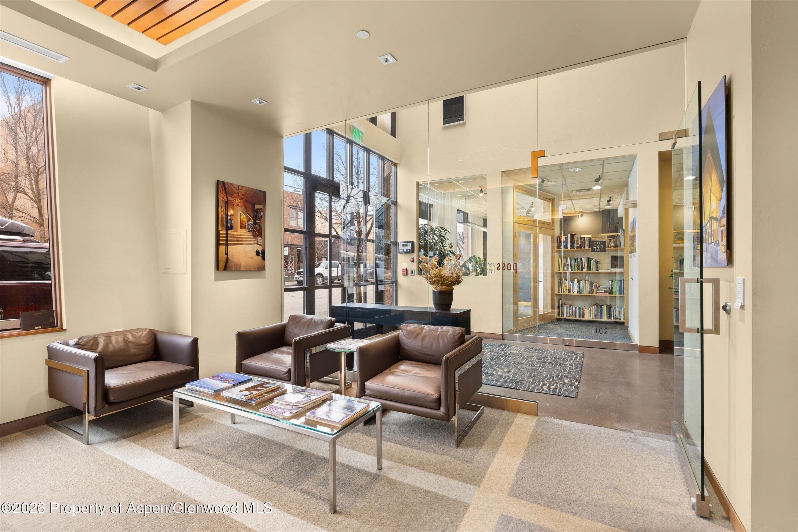 311 Main Street 101