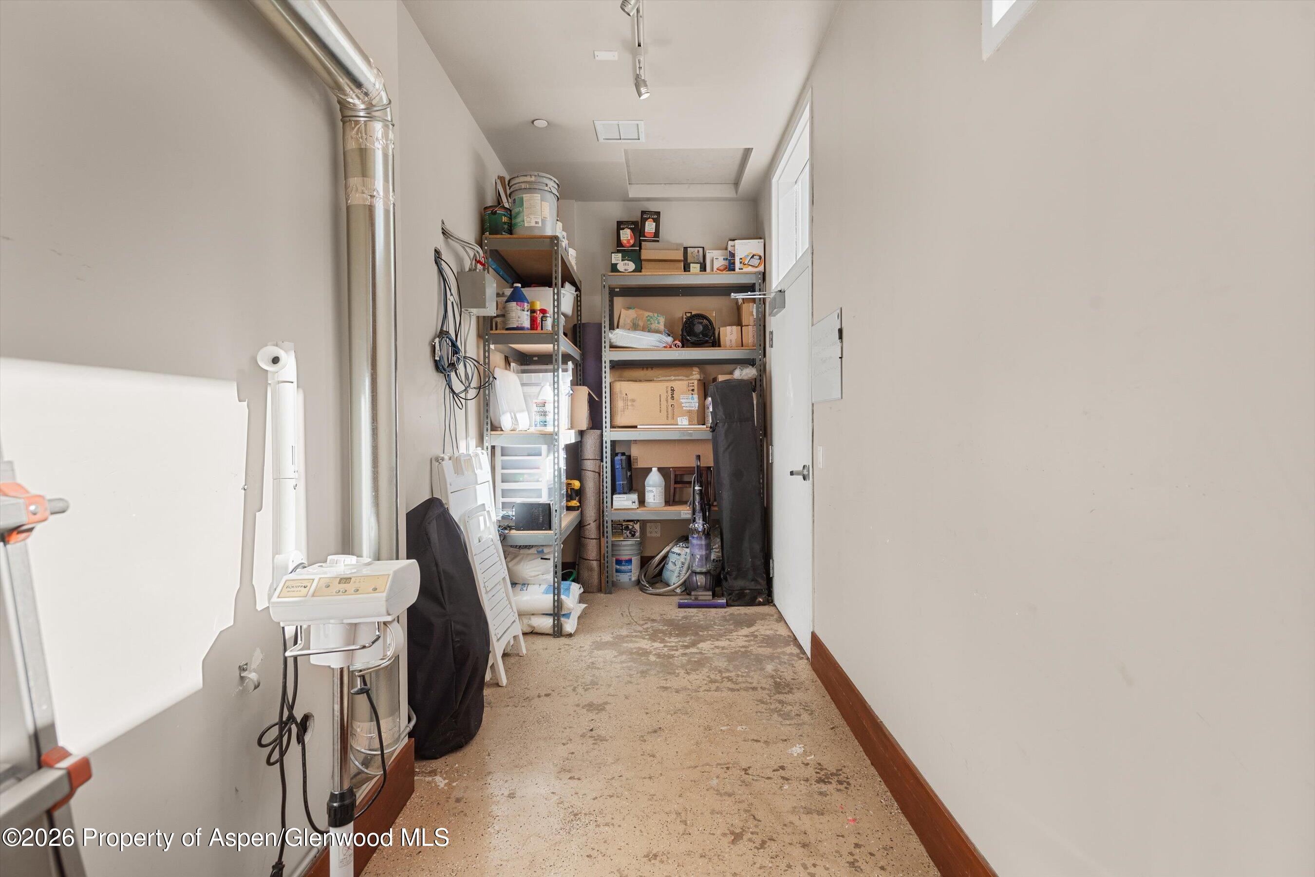 241 Robinson Street