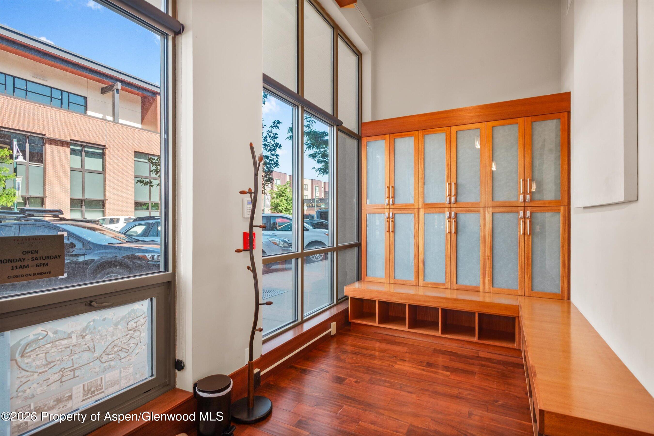 241 Robinson Street
