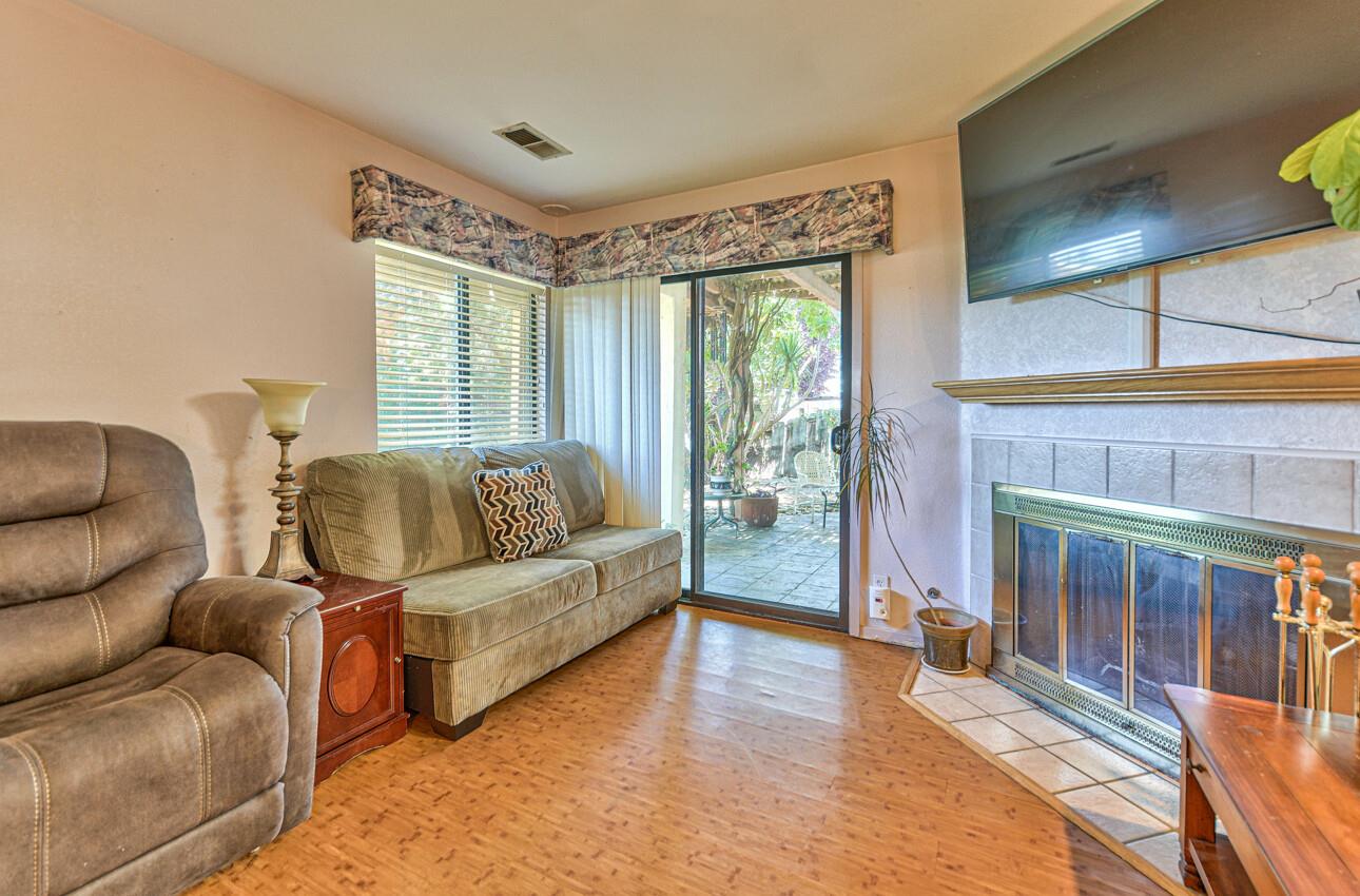 1131 Kimberly CT