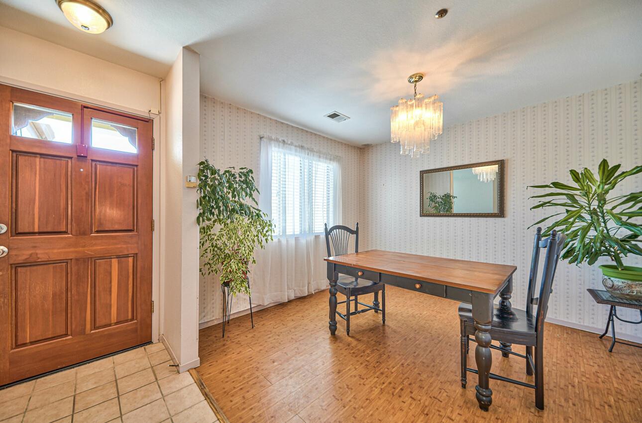 1131 Kimberly CT