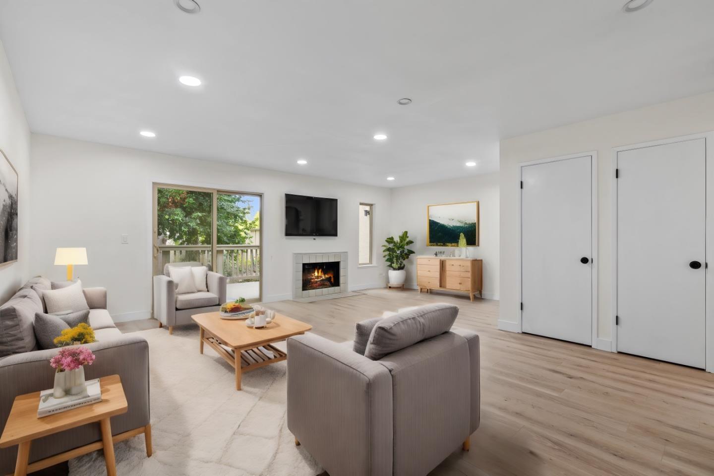 66 Montsalas DR