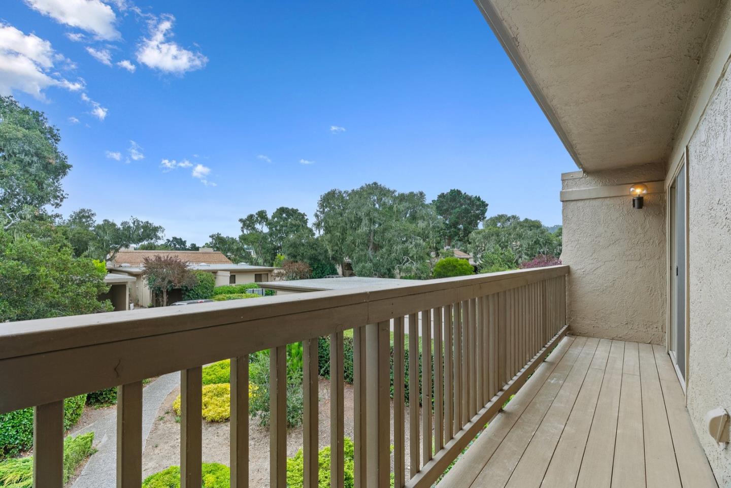 66 Montsalas DR