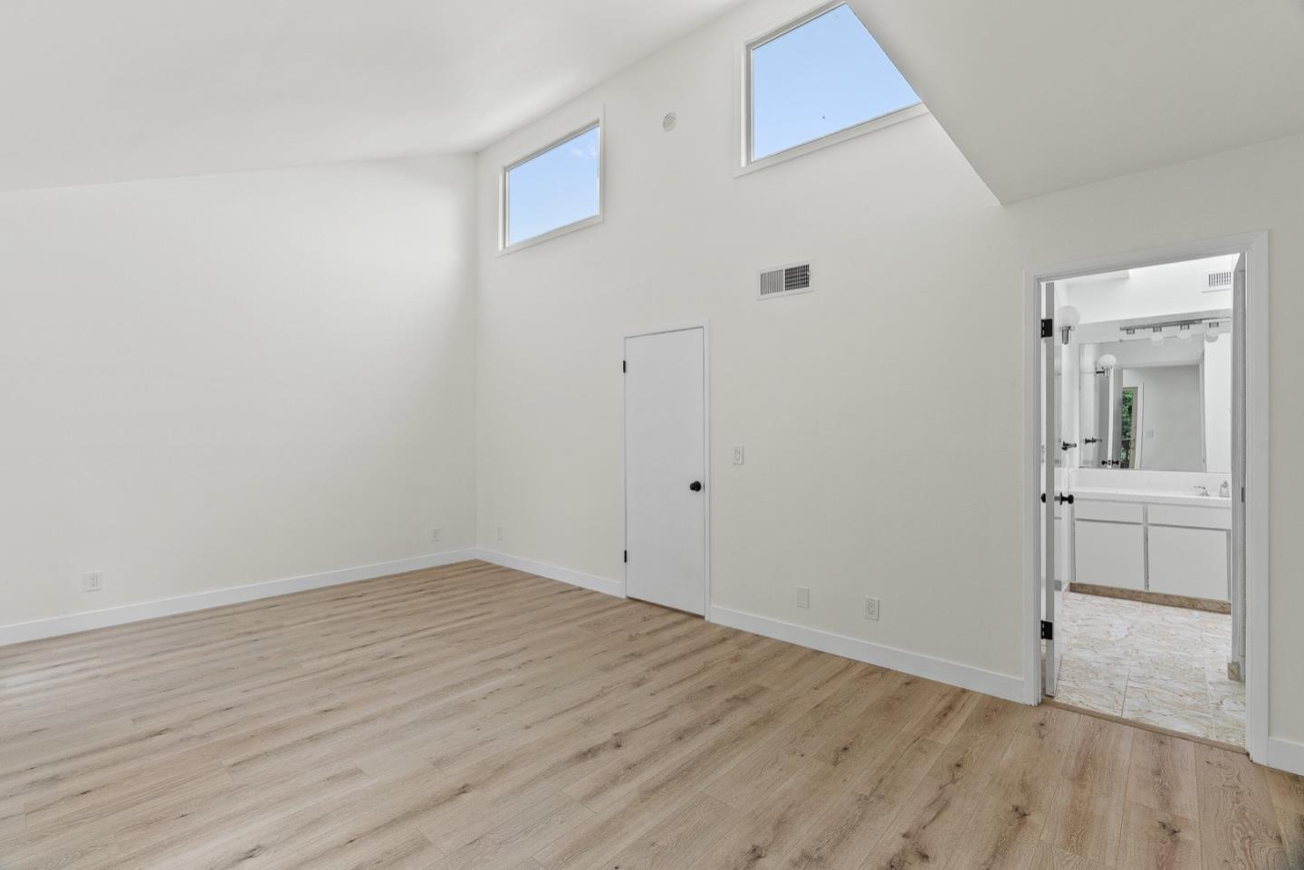 66 Montsalas DR