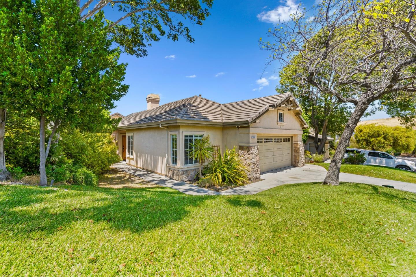26446 Honor LN