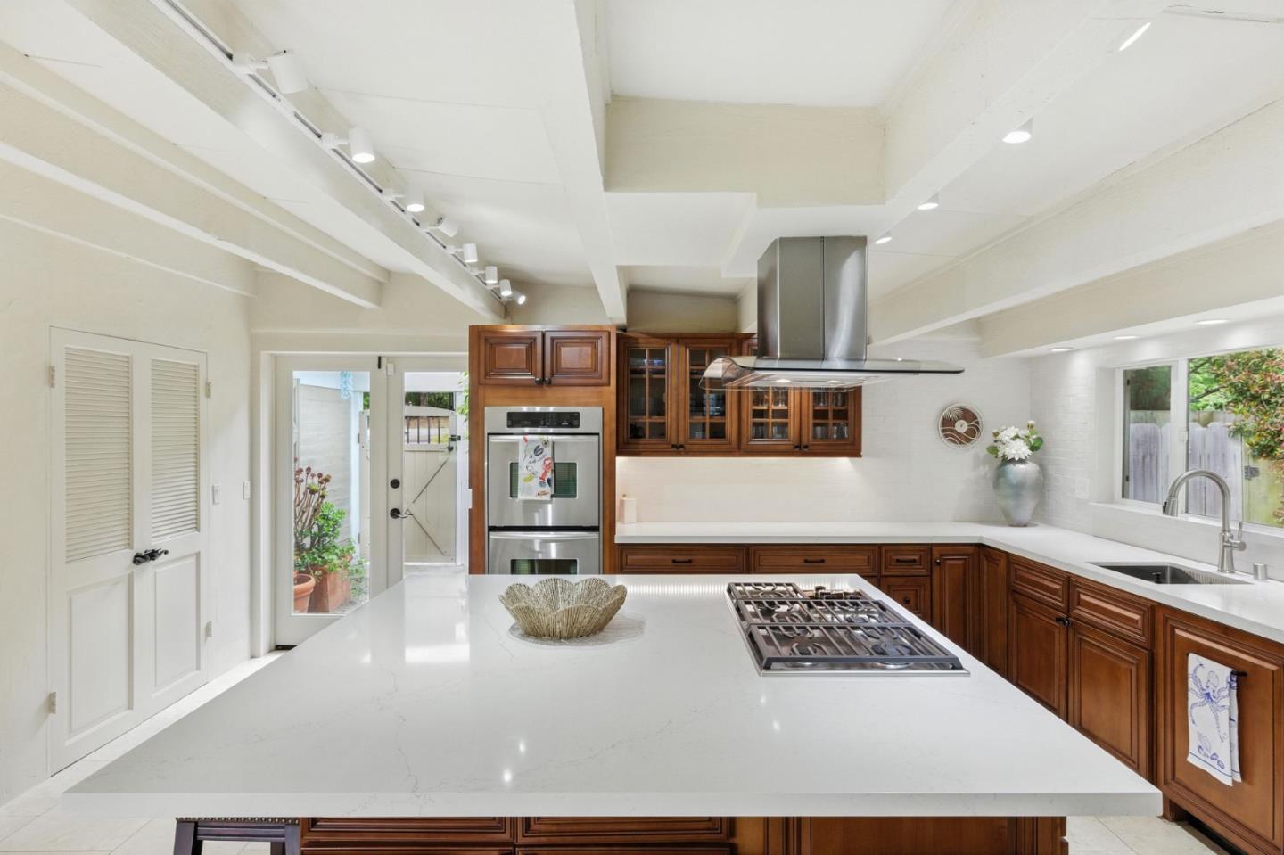 4021 El Bosque Drive