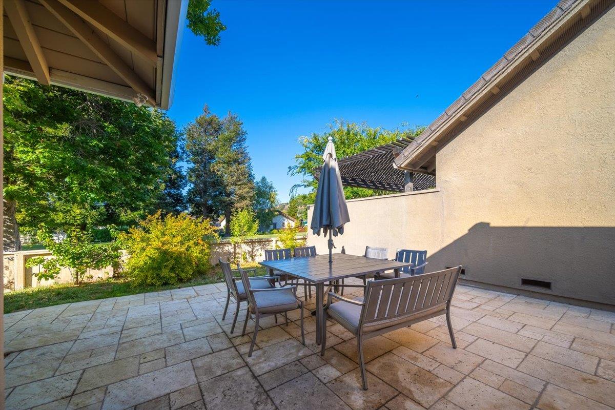 14075 Mountain Quail Road