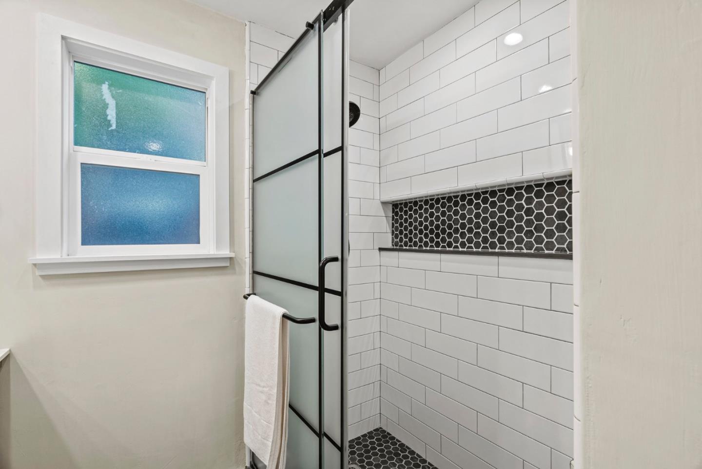37 Portola AVE