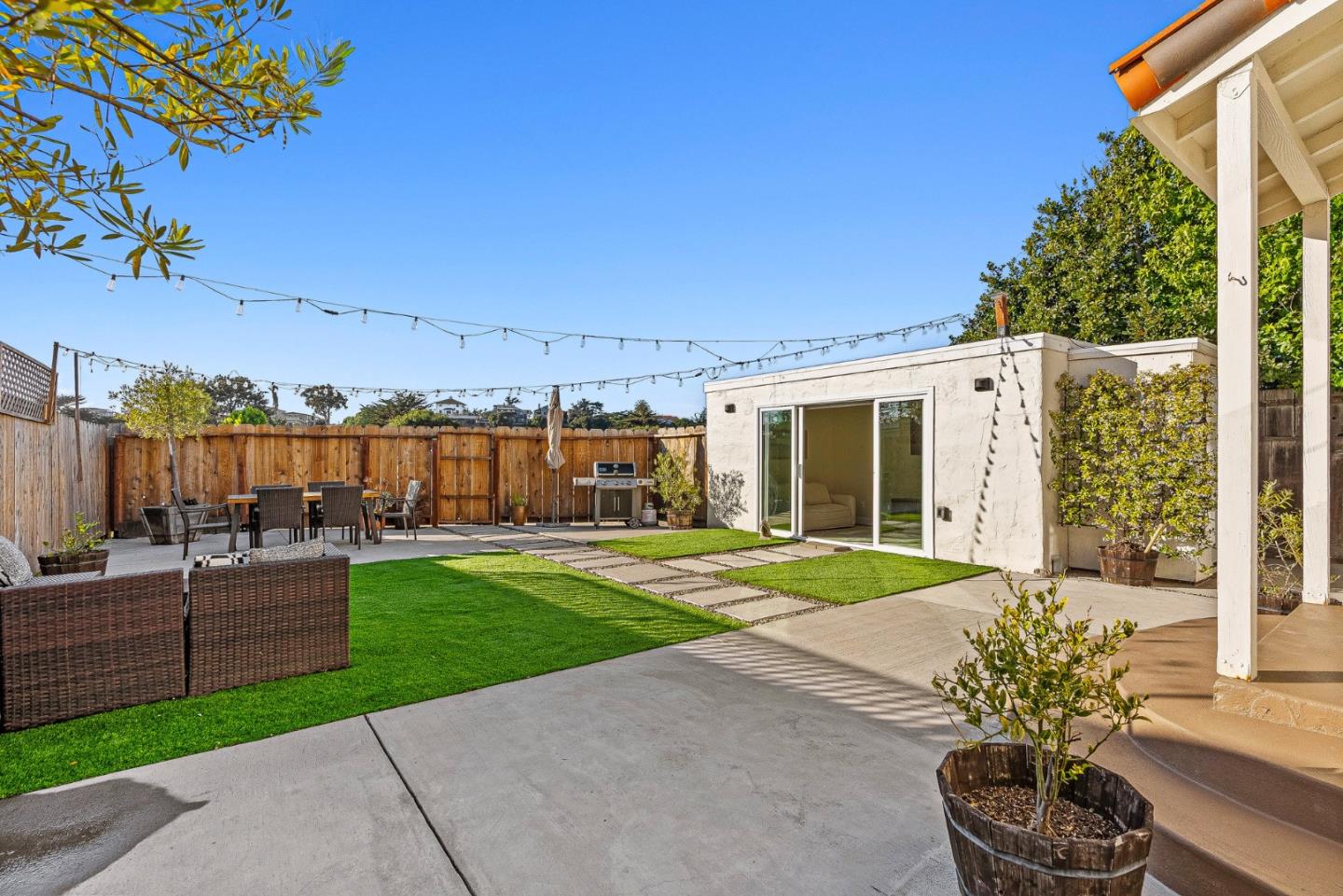 37 Portola AVE