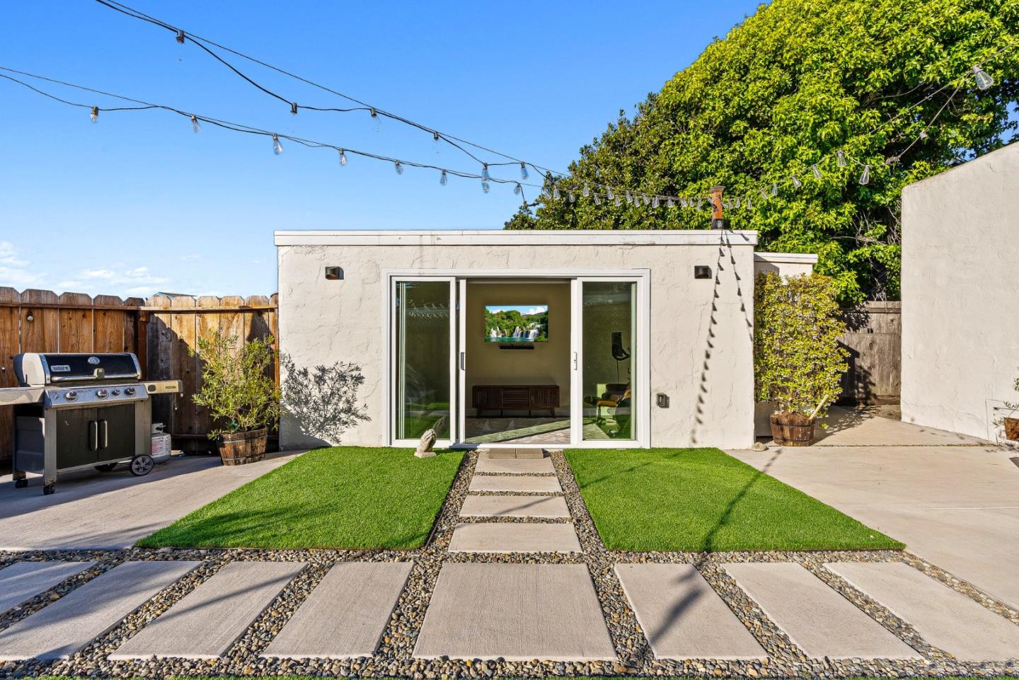 37 Portola AVE