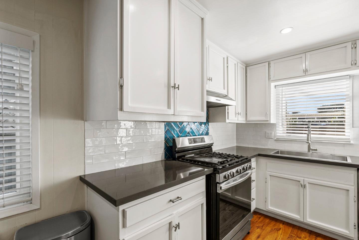 37 Portola AVE