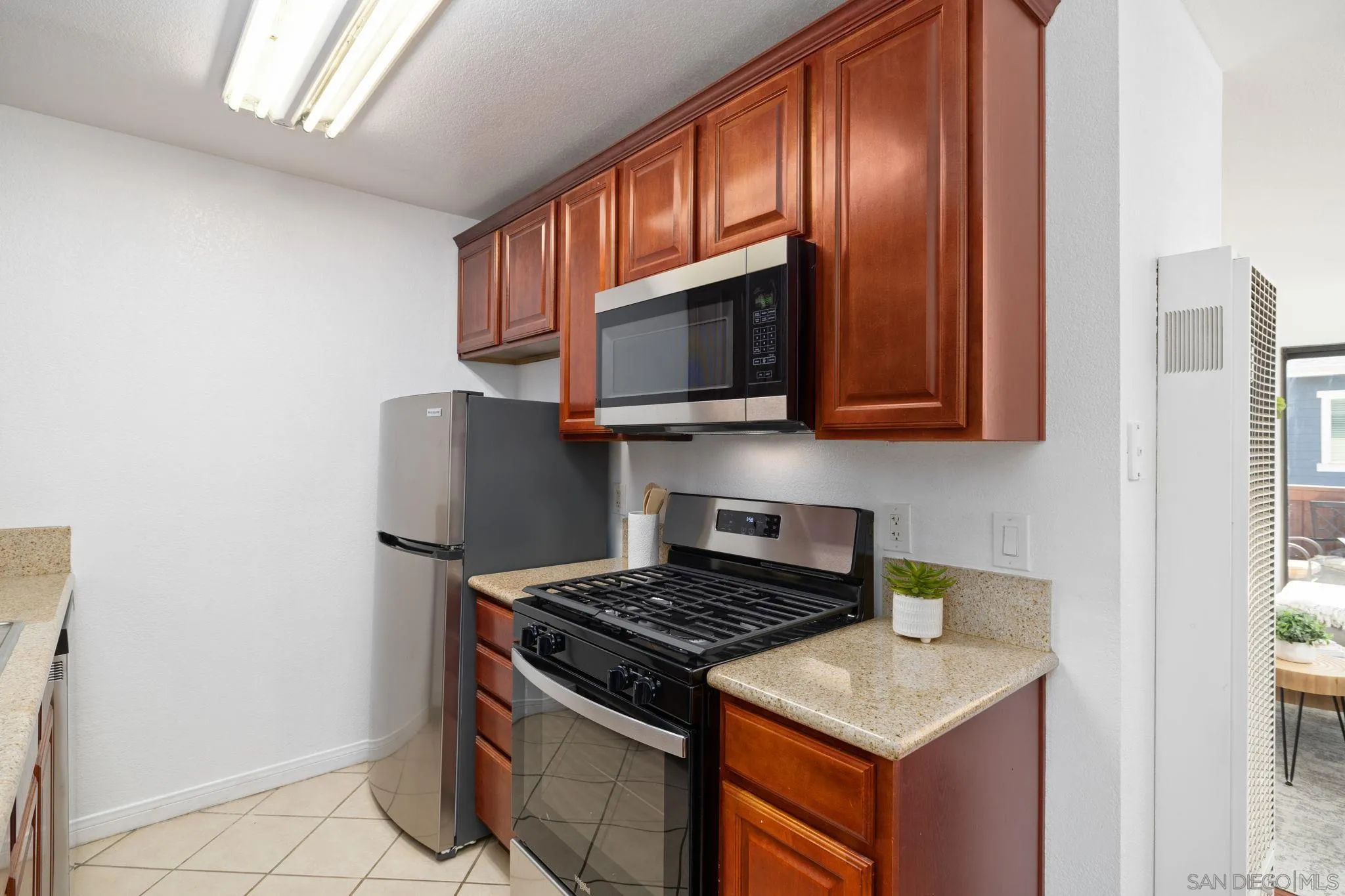 1351 Holly Ave Unit I