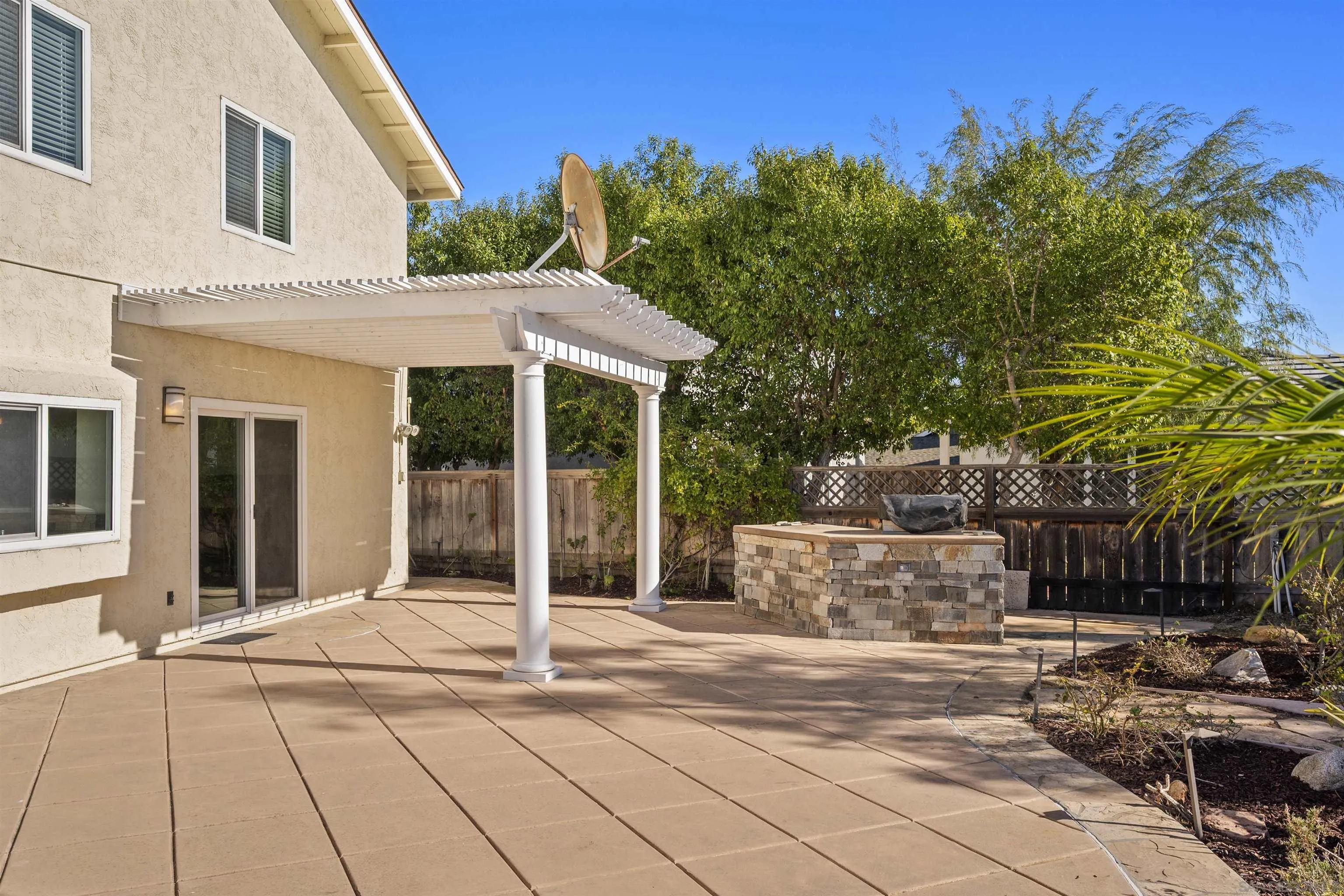 11767 Clearwood Ct