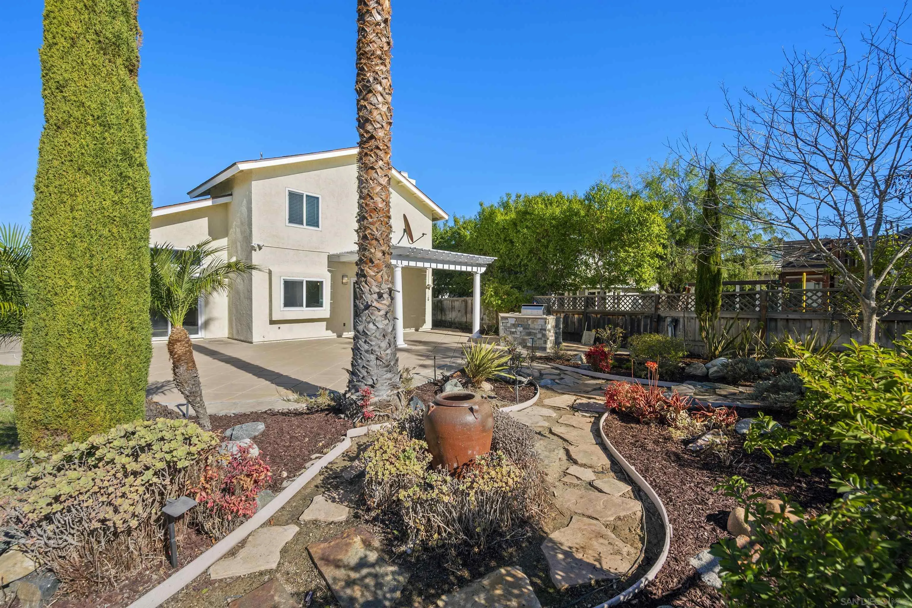 11767 Clearwood Ct