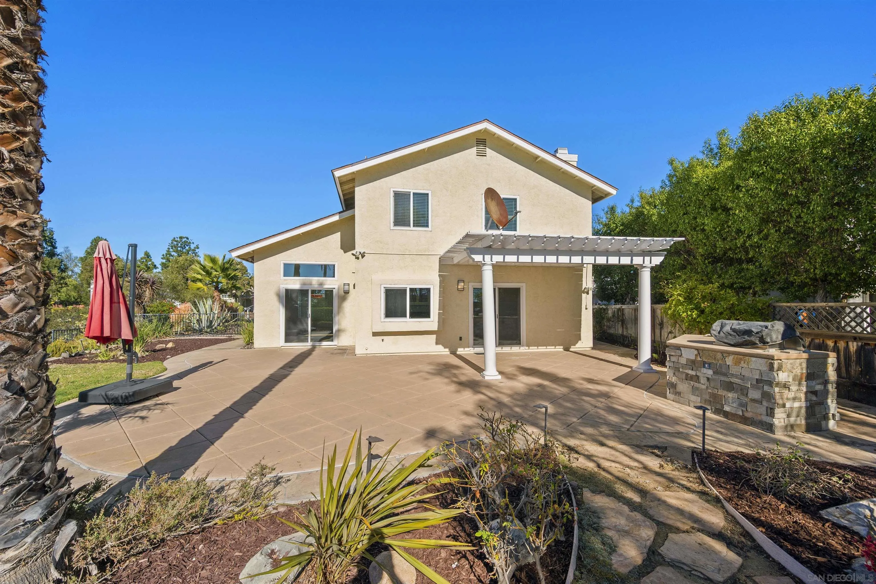 11767 Clearwood Ct