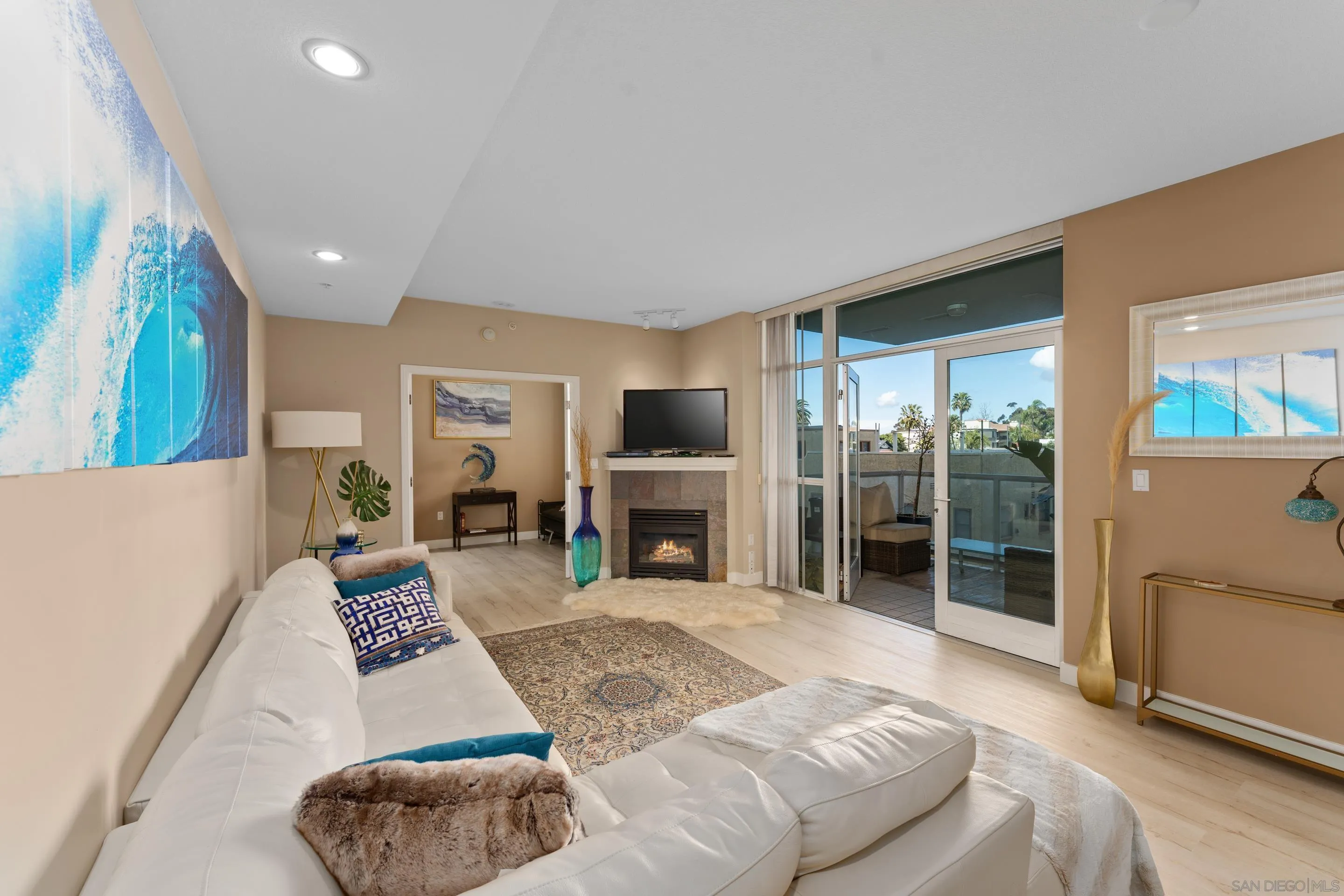 850 Beech St Unit 701