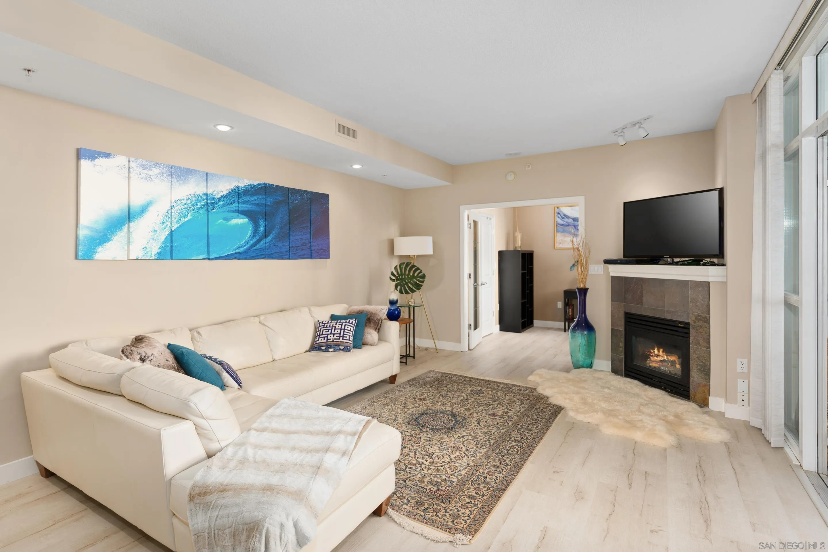 850 Beech St Unit 701