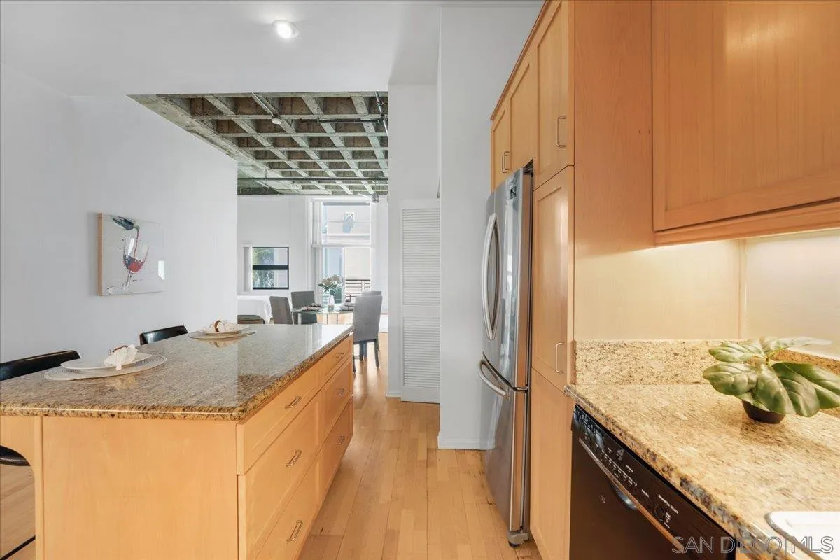 3211 5th Ave Unit 202