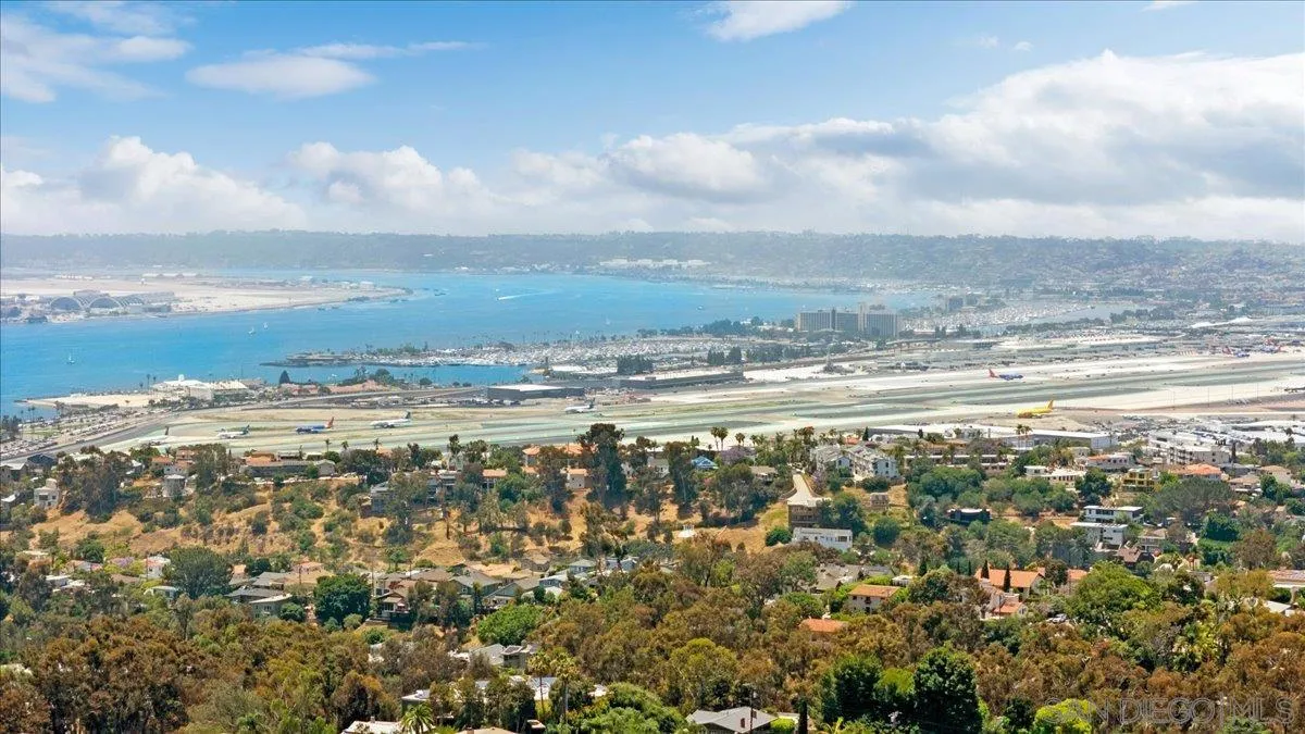 3211 5th Ave Unit 202