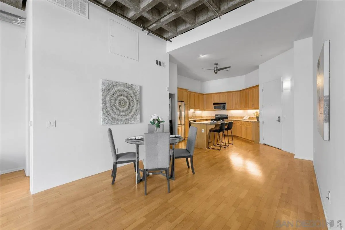 3211 5th Ave Unit 202