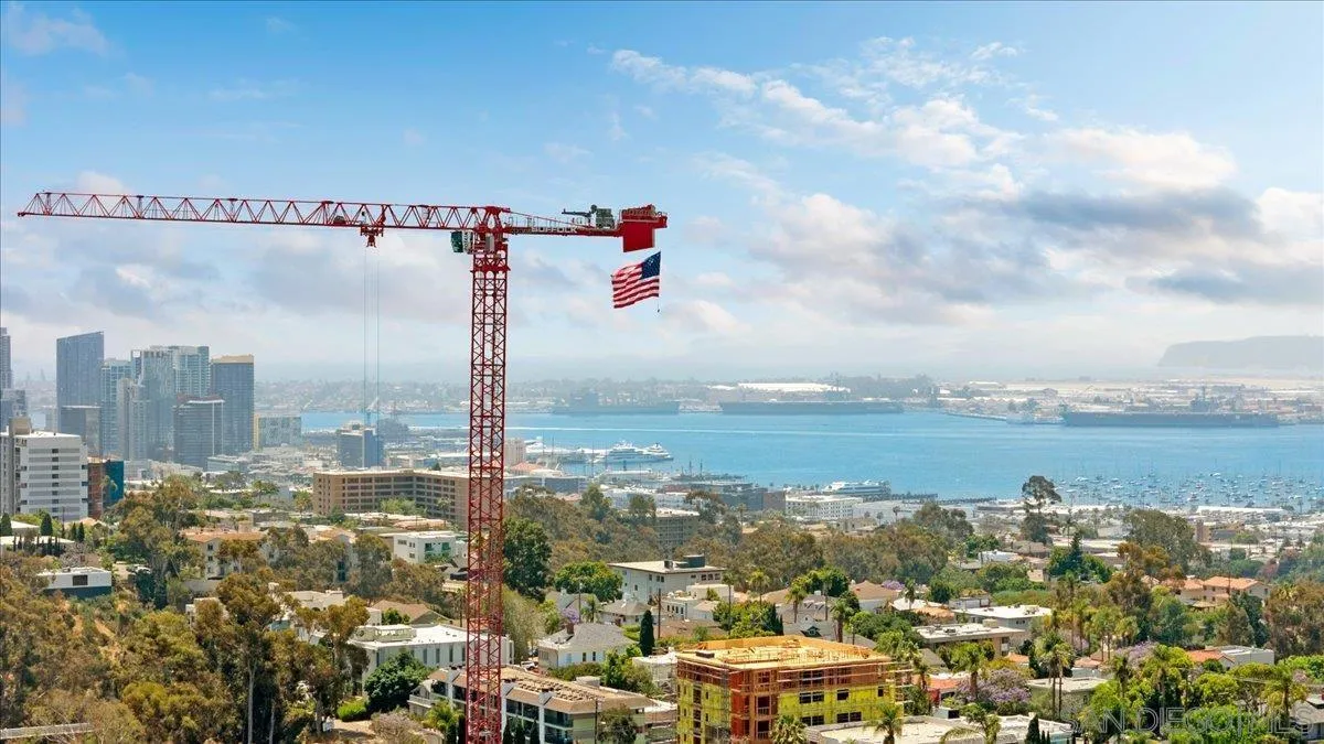 3211 5th Ave Unit 202