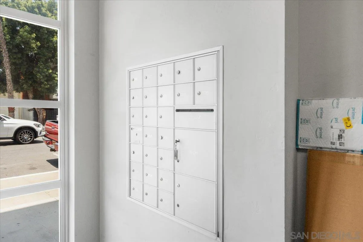 3211 5th Ave Unit 202