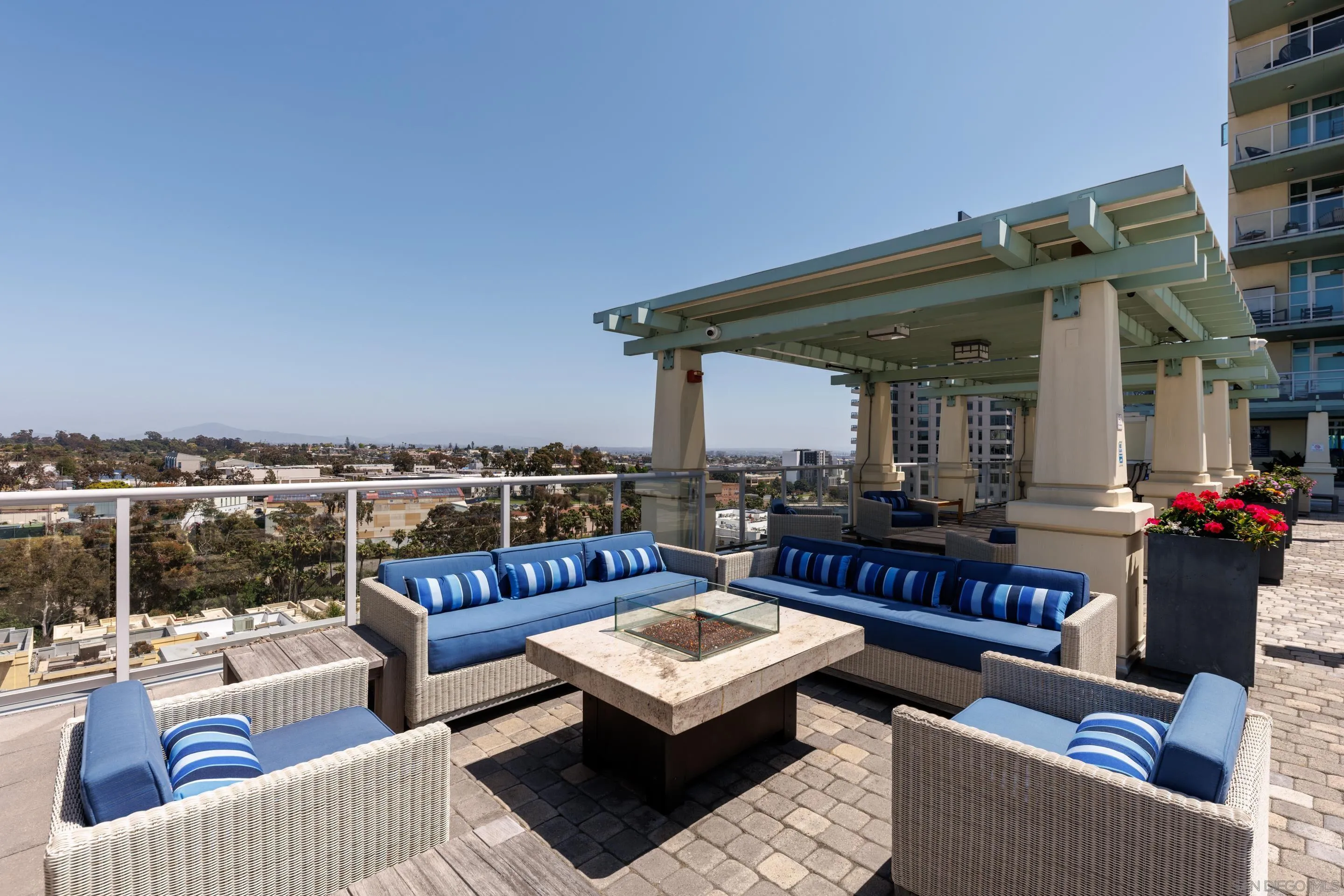 850 Beech St Unit 701