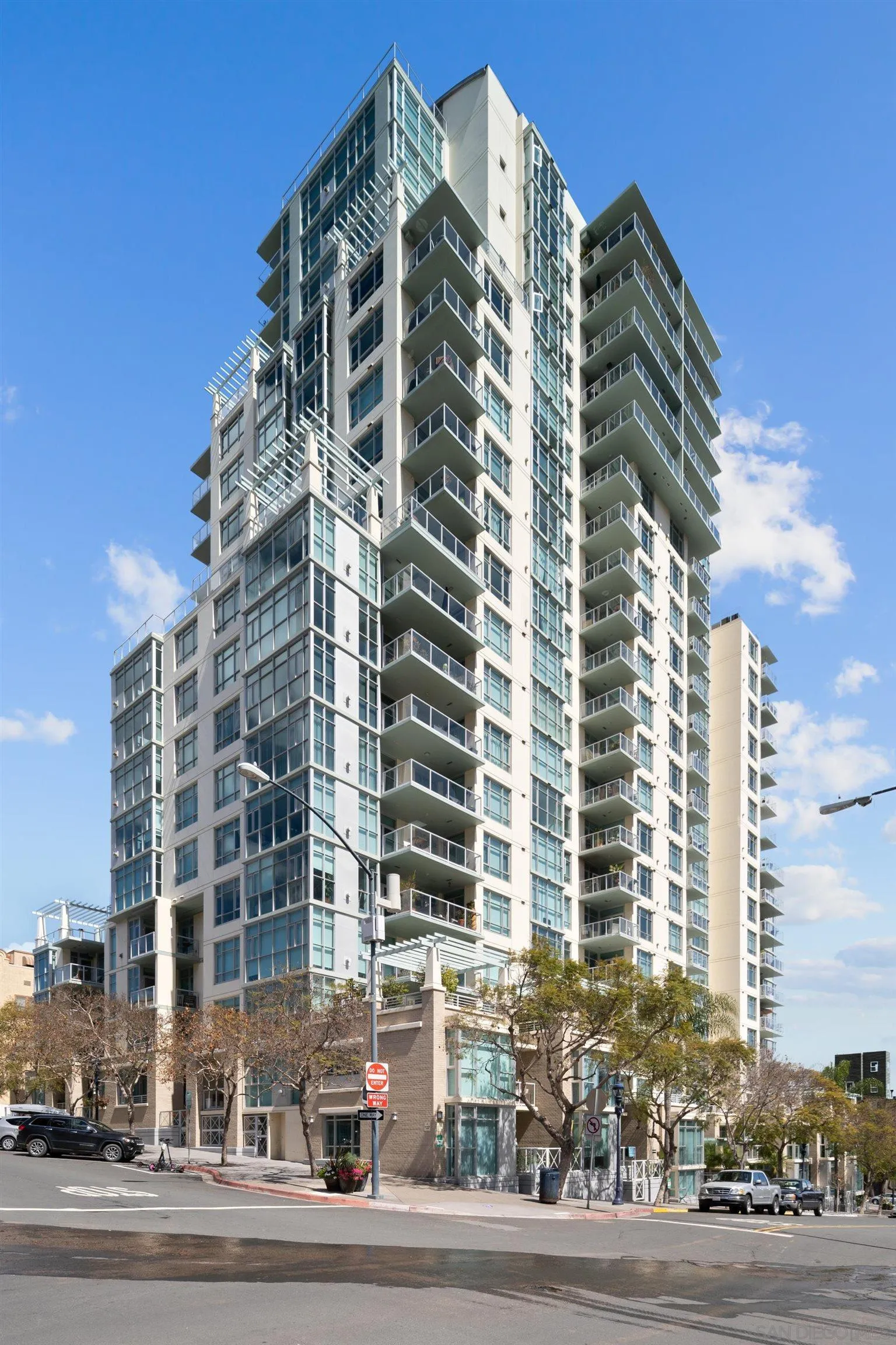 850 Beech St Unit 701