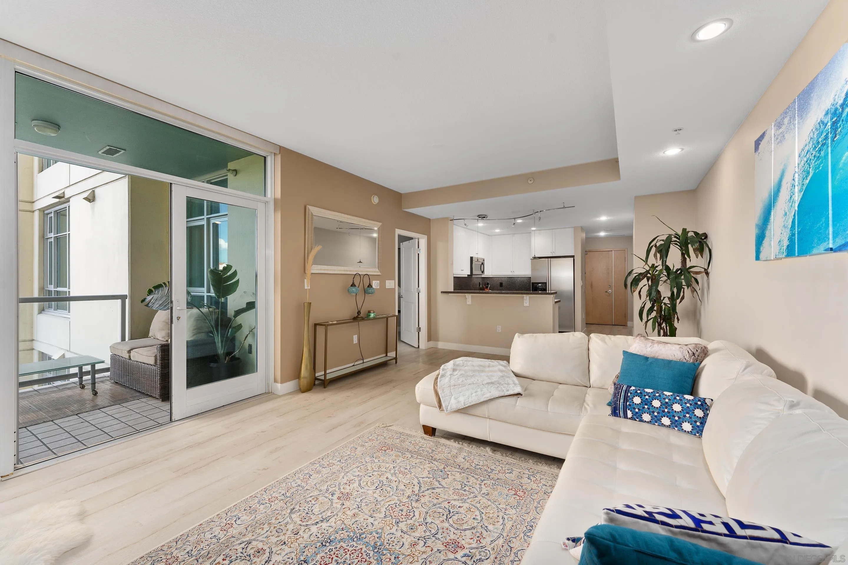 850 Beech St Unit 701