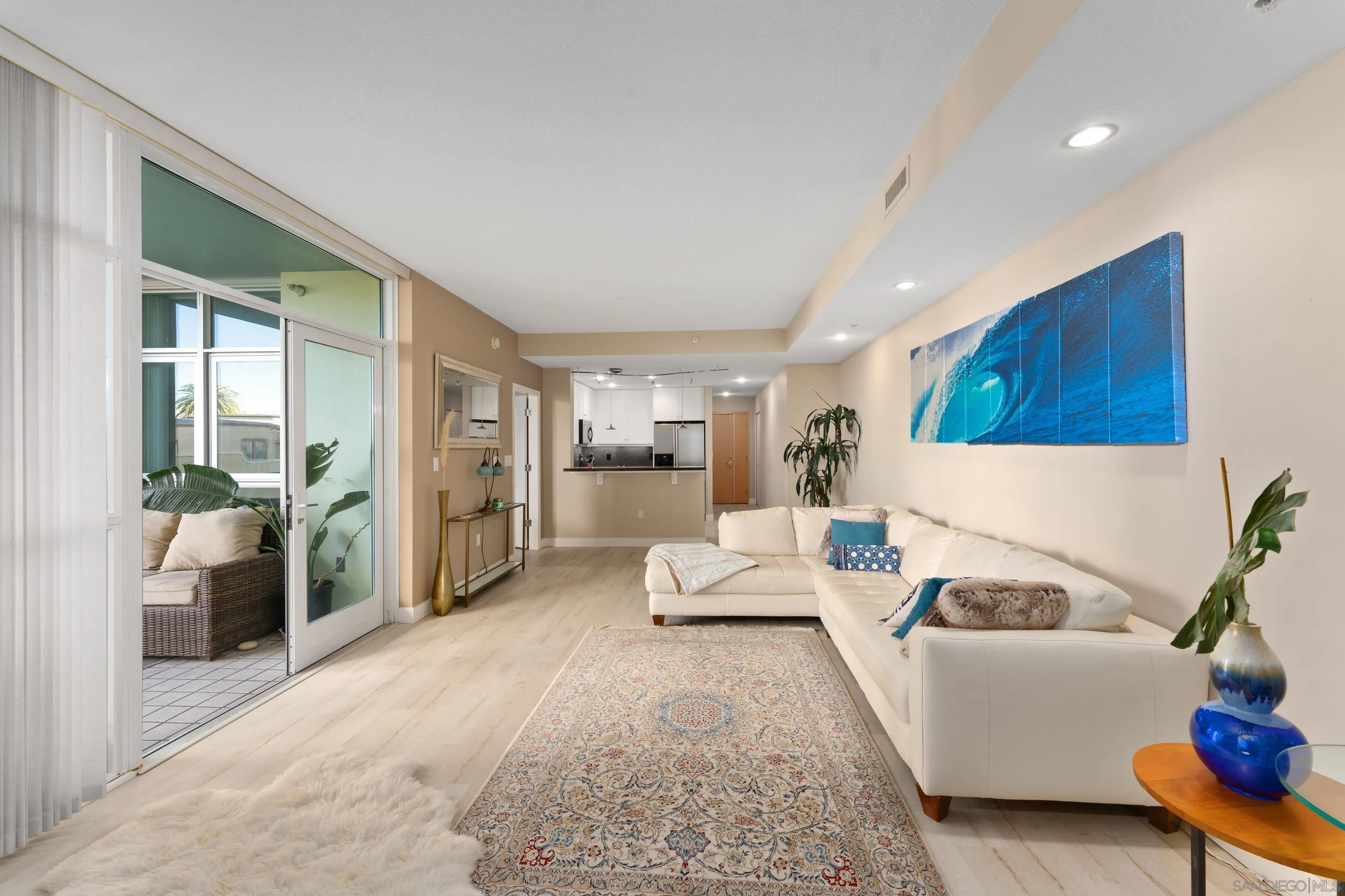 850 Beech St Unit 701