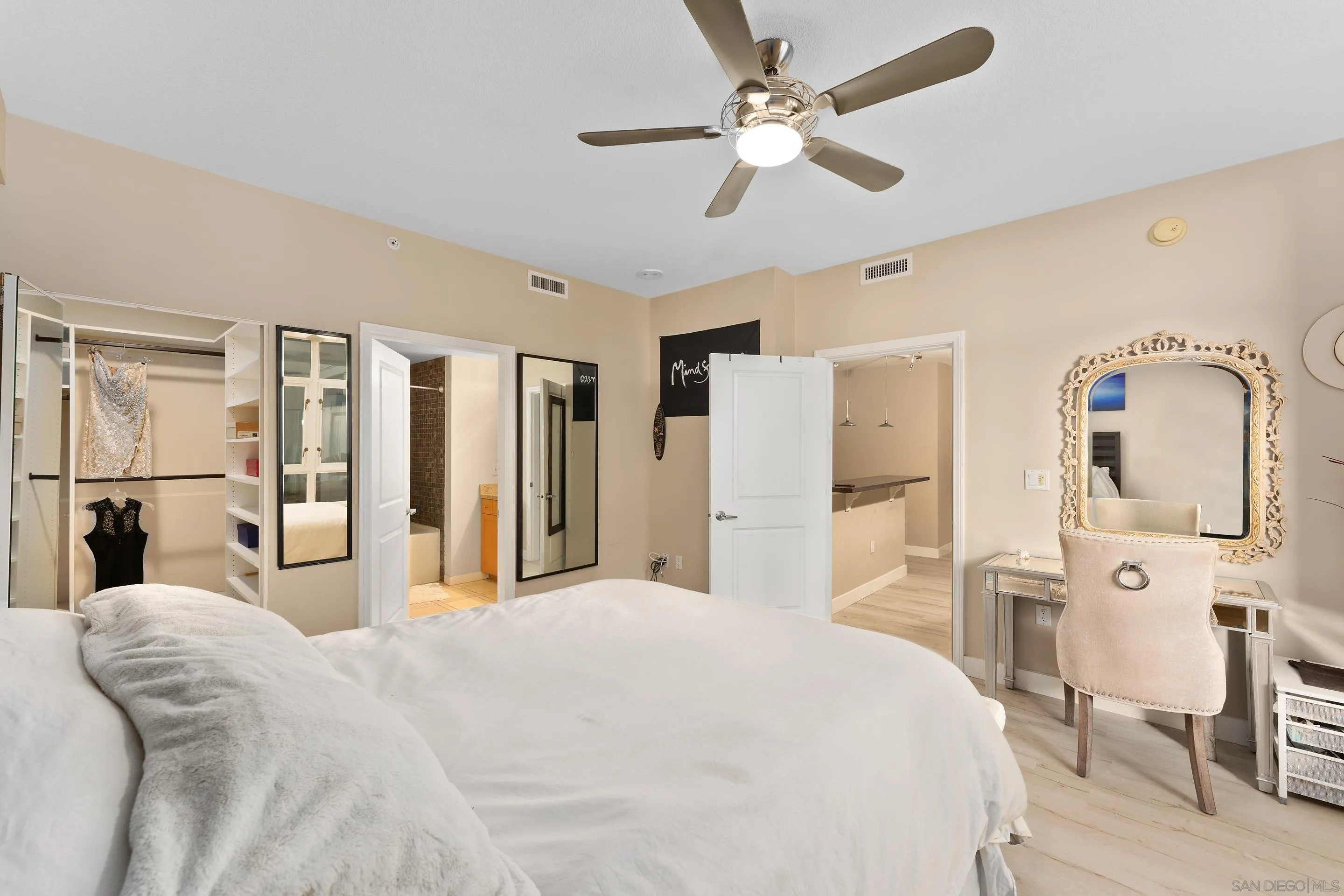 850 Beech St Unit 701