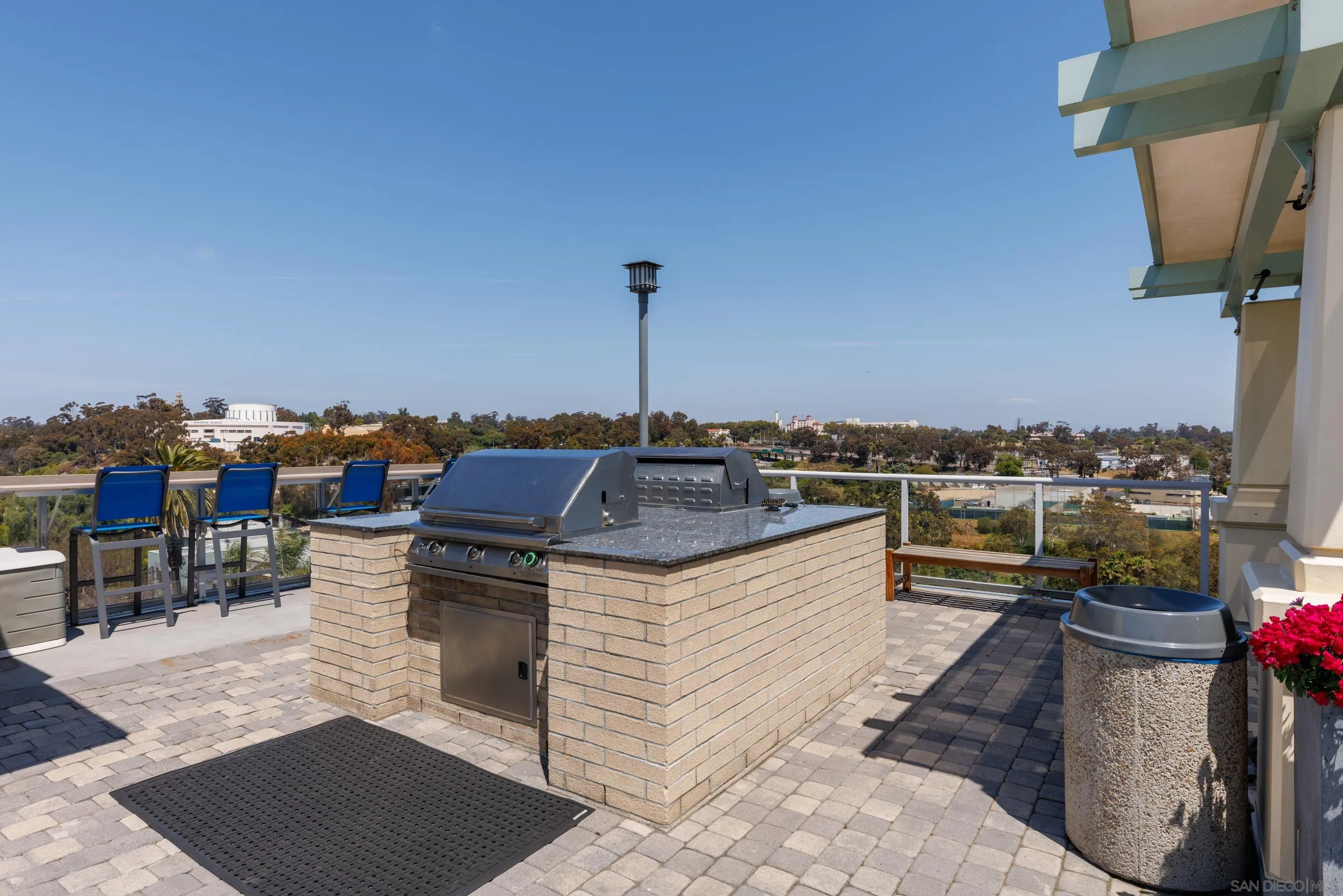 850 Beech St Unit 701