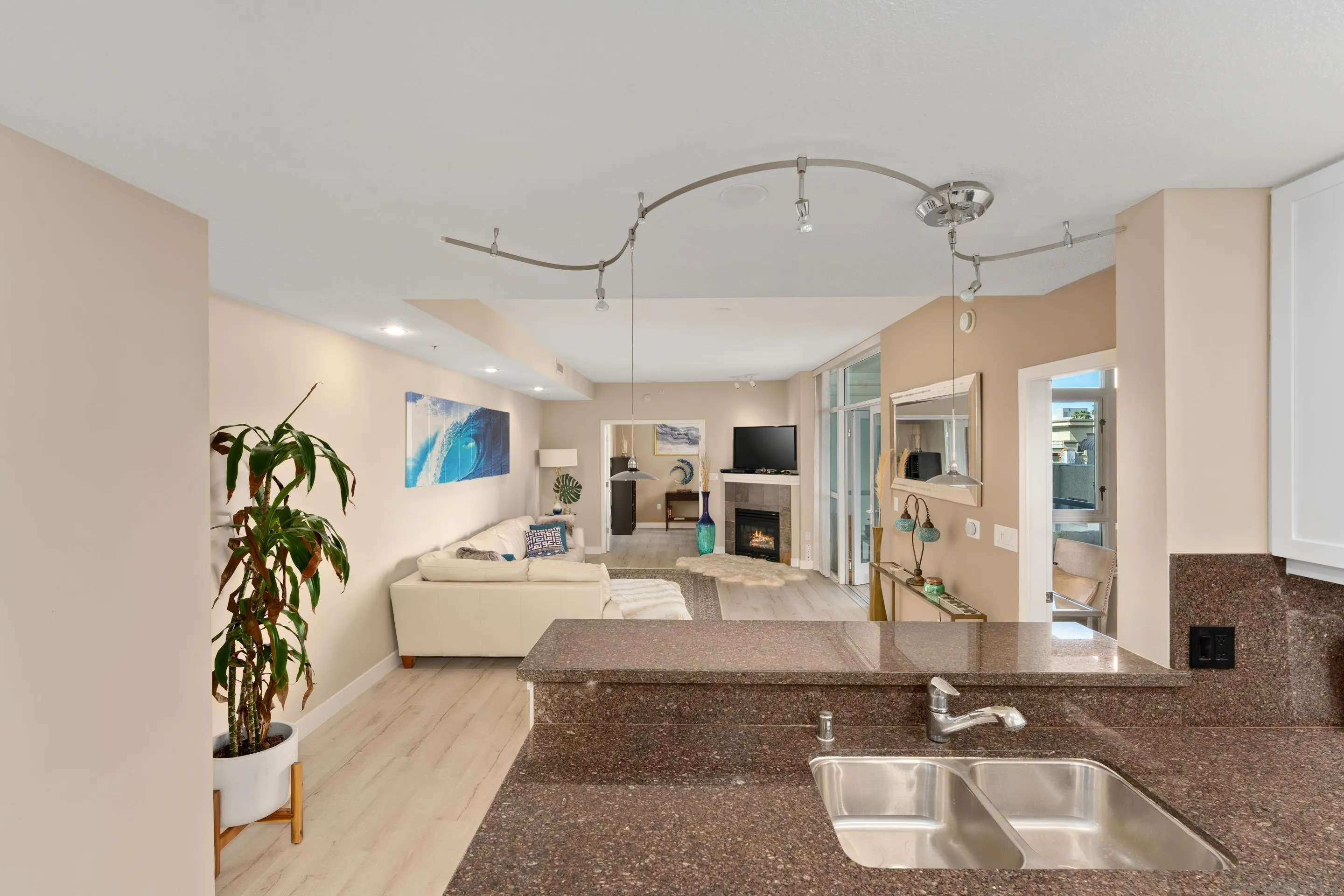 850 Beech St Unit 701