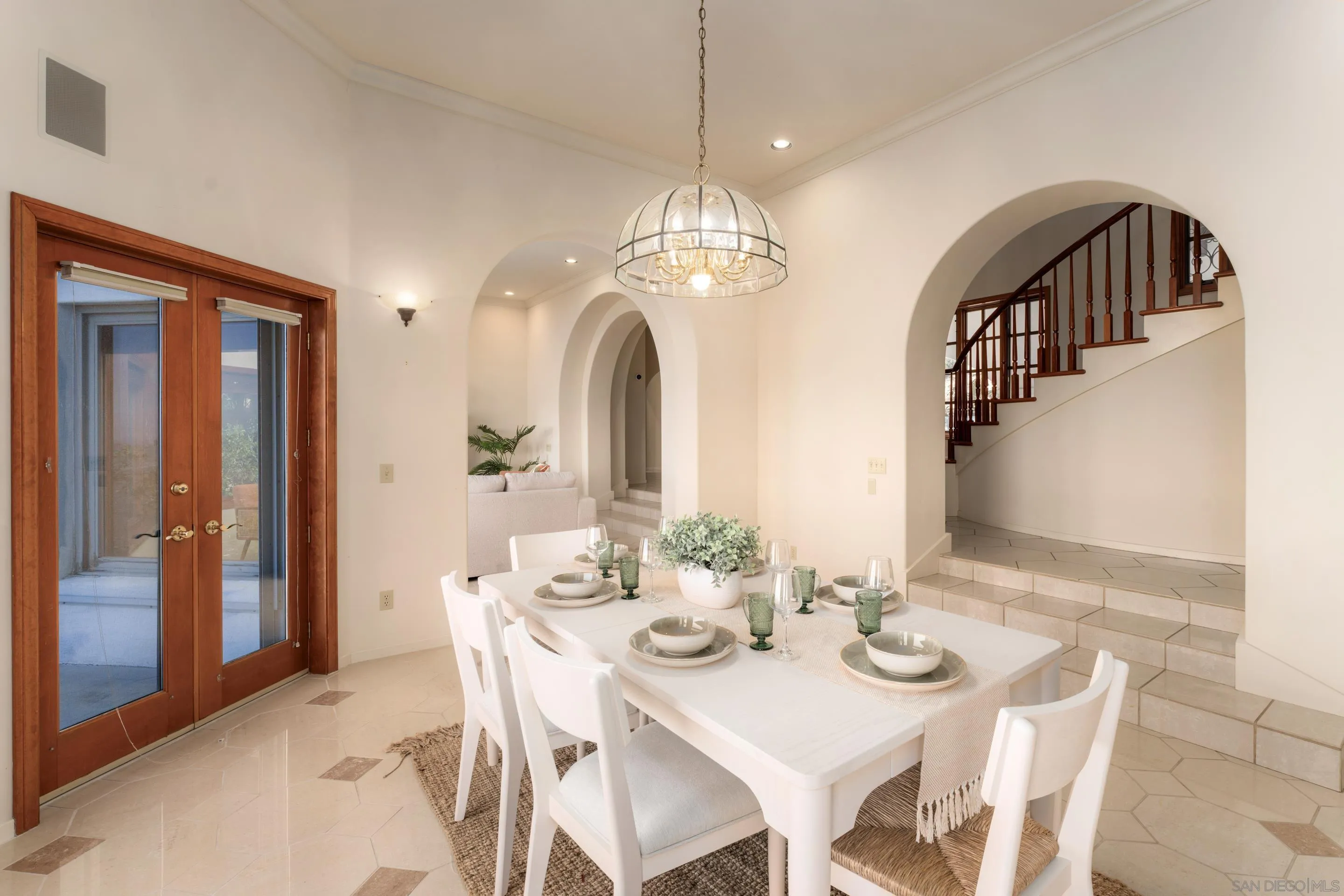 4029 Alta Loma Dr