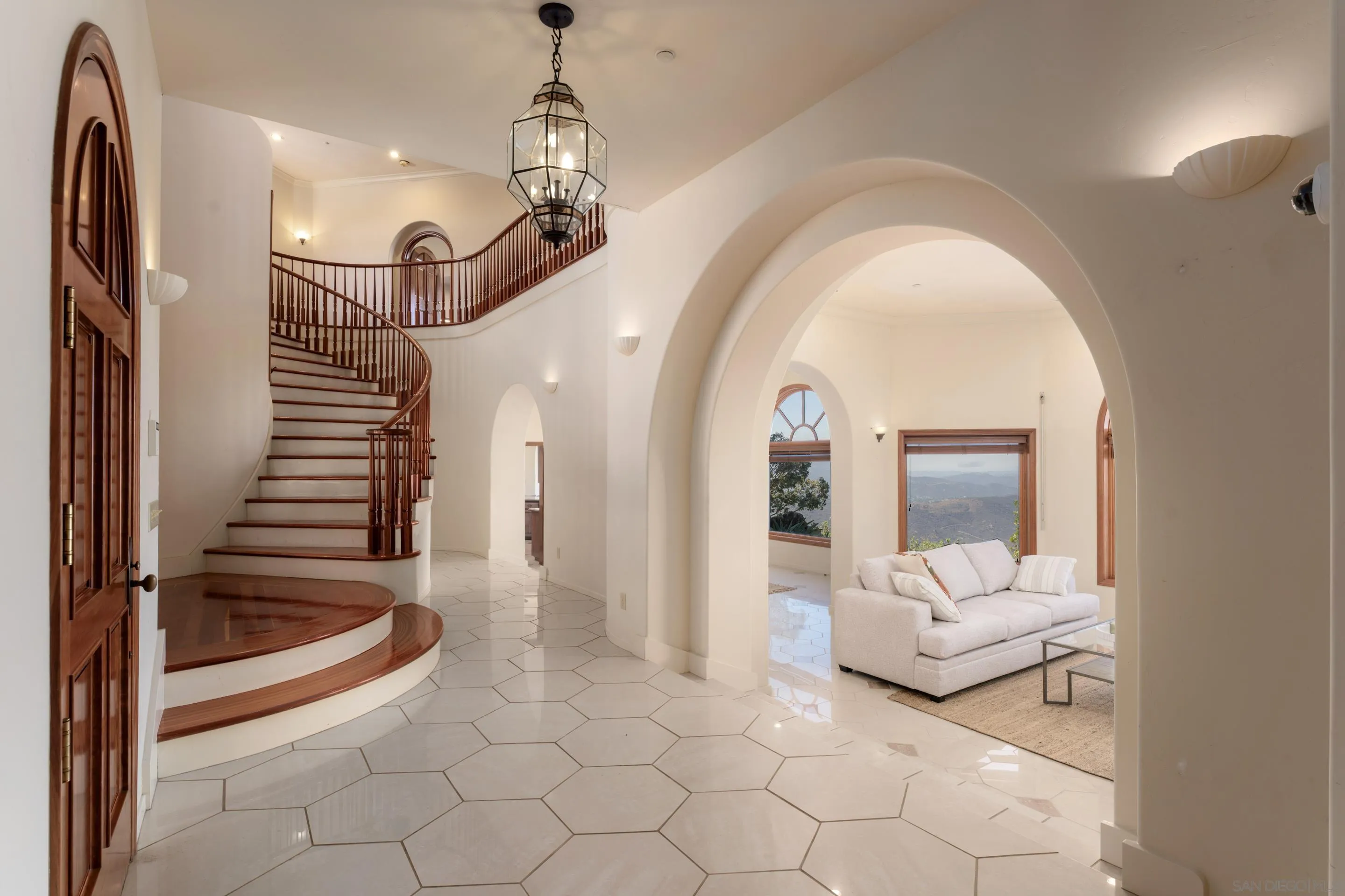 4029 Alta Loma Dr